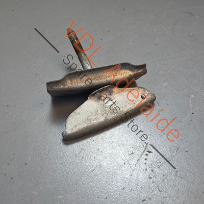 Datsun 1600 510 Spare Wheel Retaining Bolt for Boot #02