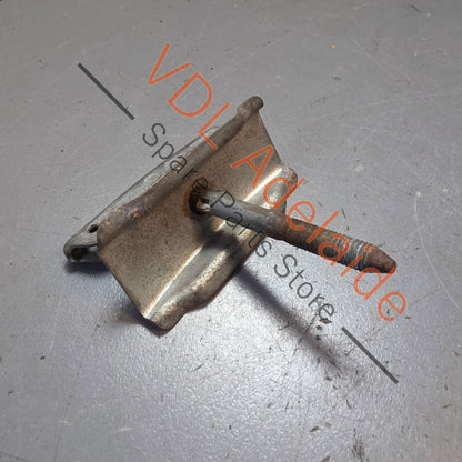 Datsun 1600 510 Spare Wheel Retaining Bolt for Boot #02