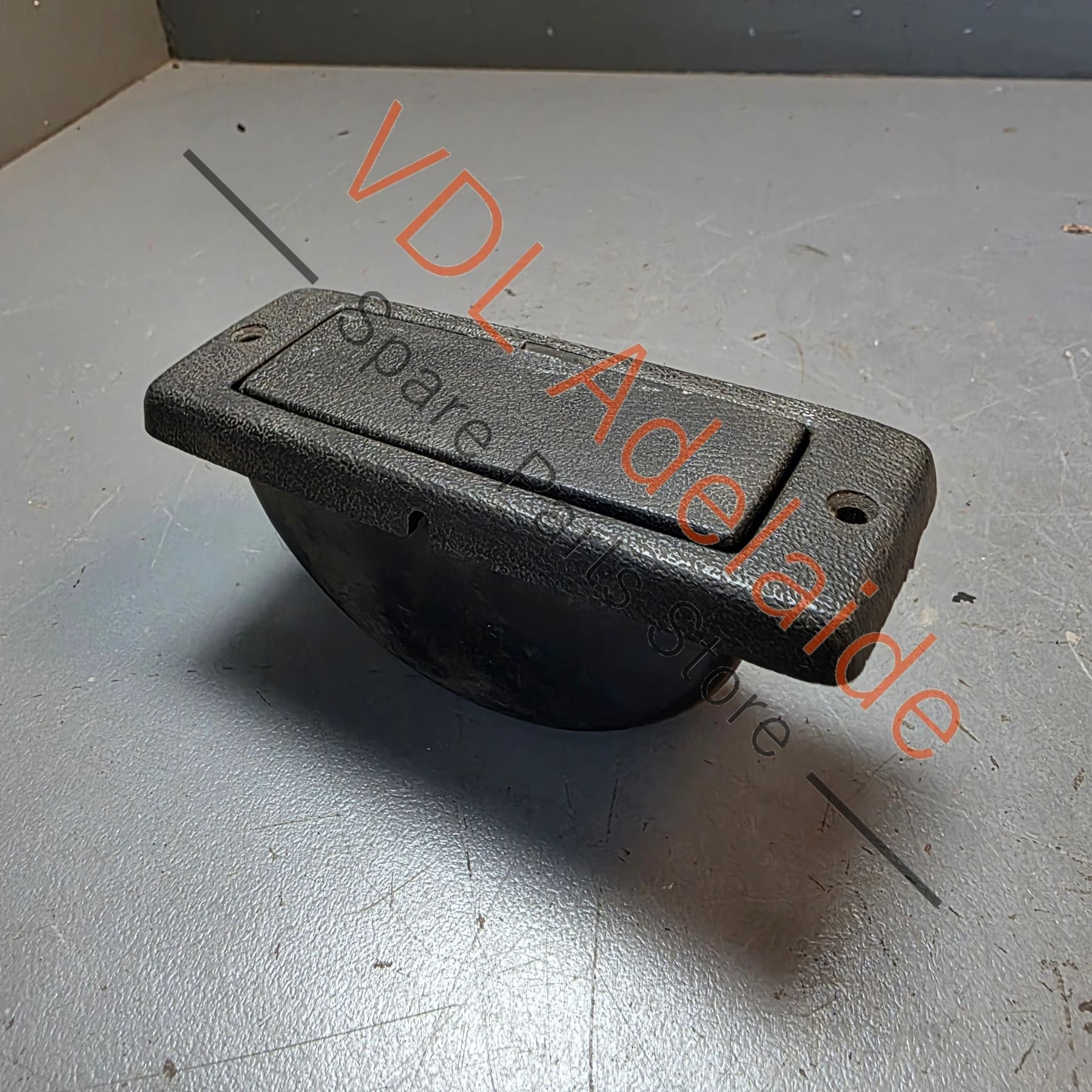 Datsun 510 1600 Rear Door Ash Tray #02