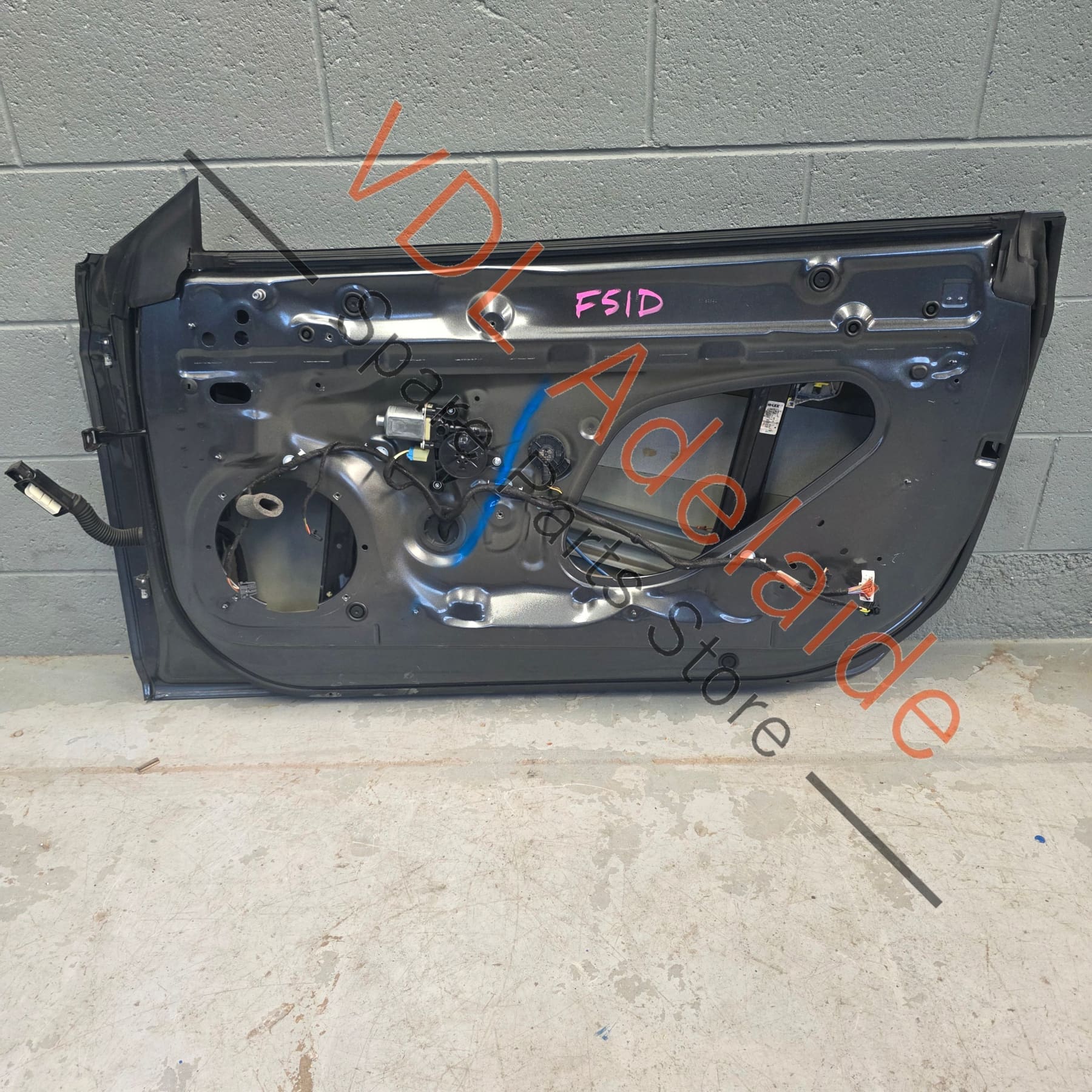8W6831052B    Audi A5 S5 RS5 F5 2dr Coupe Front Right Door Shell Panel Daytona Grey Pearl LZ7S/6Y/Z7S