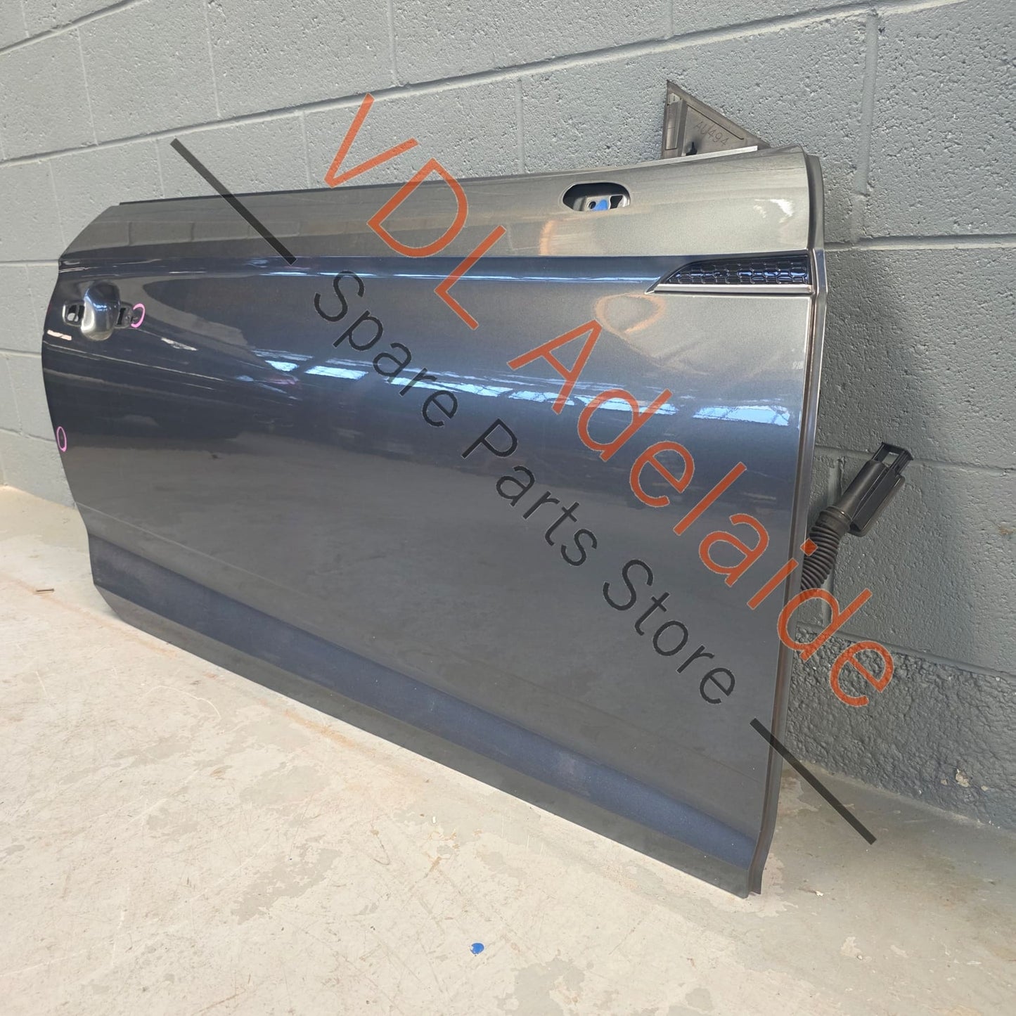 8W6831052B    Audi A5 S5 RS5 F5 2dr Coupe Front Right Door Shell Panel Daytona Grey Pearl LZ7S/6Y/Z7S