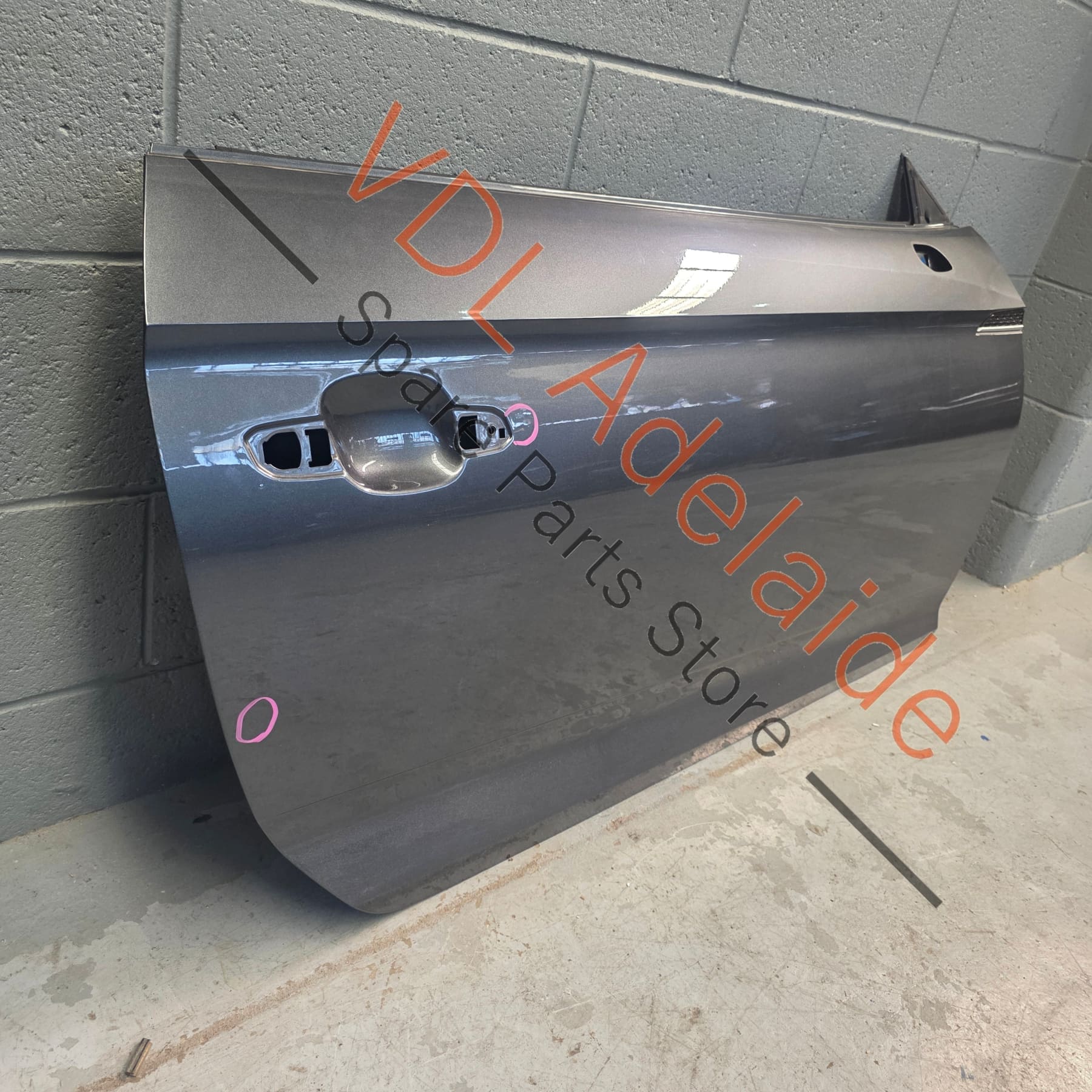 8W6831052B    Audi A5 S5 RS5 F5 2dr Coupe Front Right Door Shell Panel Daytona Grey Pearl LZ7S/6Y/Z7S