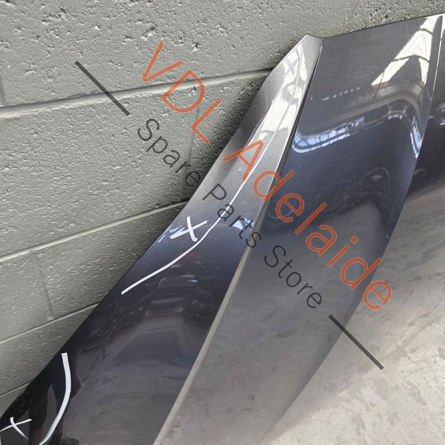 8W6823029    Audi A5 S5 RS5 B9 F5 Bonnet Panel **some damage** 8W6823029