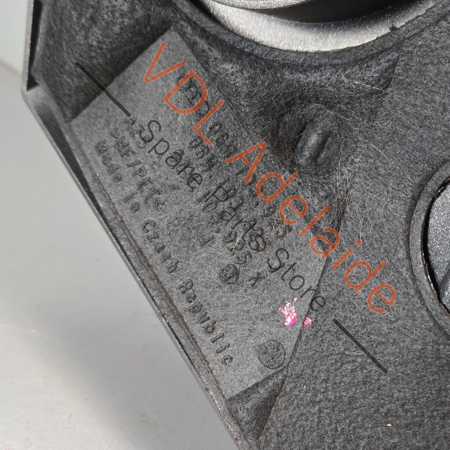 06M103925AA 06M103925H   Audi RS4 RS5 B9 F5 2.9L V6 Engine Cover 06M103925H 06M103925AA