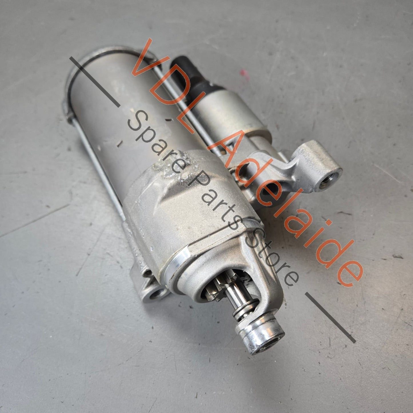 06M911021    Audi VW Starter Motor 06M911021 Bosch