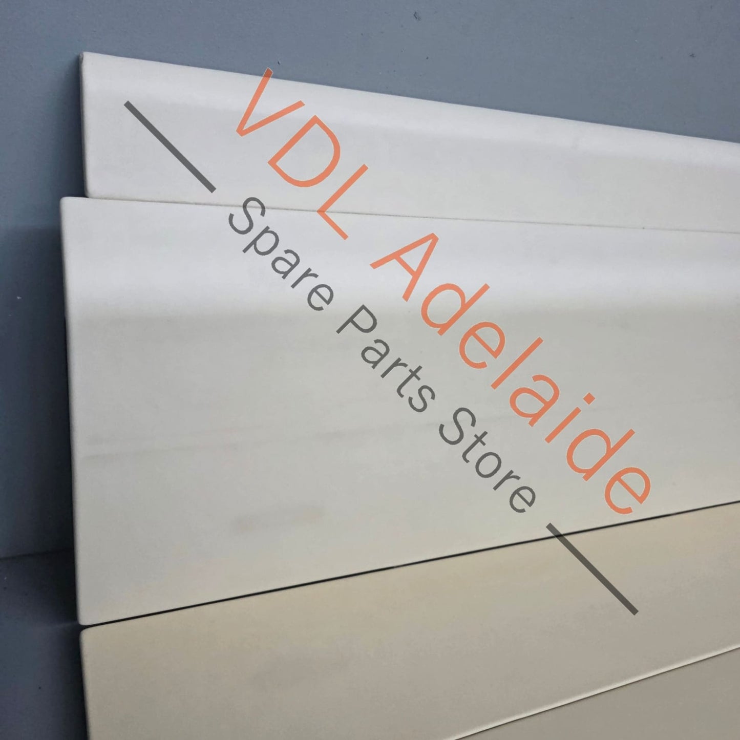 36A867769J51V 36A867769J  Bentley Bentayga Hard Luggage Cover Parcel Tray for Trunk Boot Cream "Linen" 36A867769J 51V