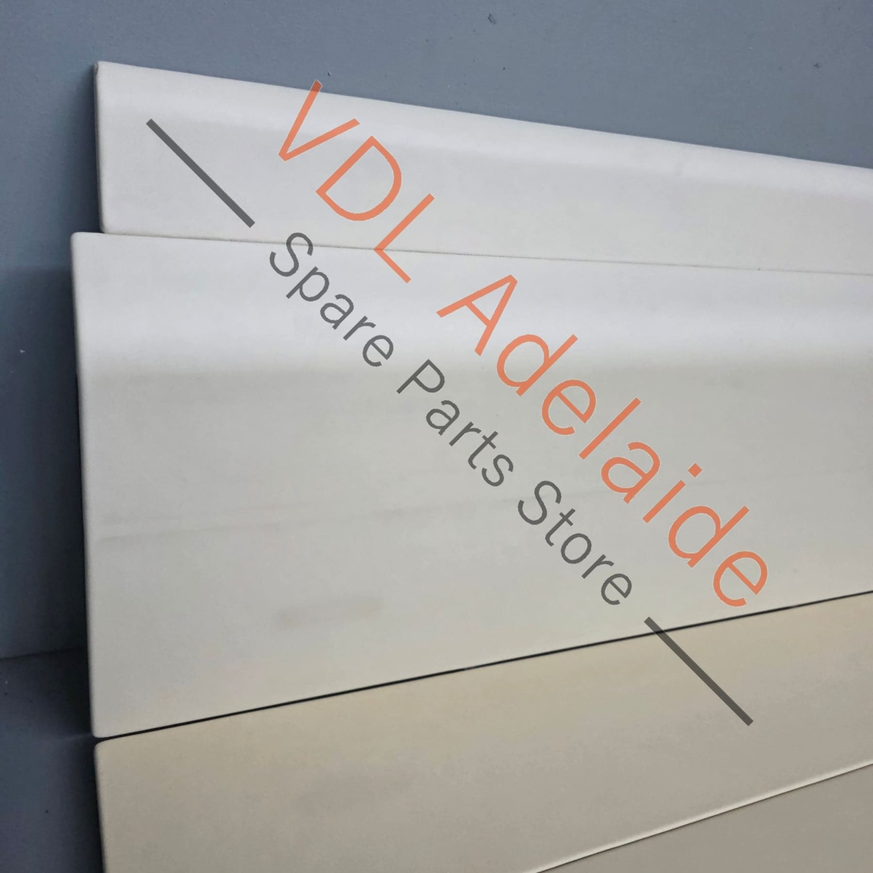 36A867769J51V 36A867769J  Bentley Bentayga Hard Luggage Cover Parcel Tray for Trunk Boot Cream "Linen" 36A867769J 51V