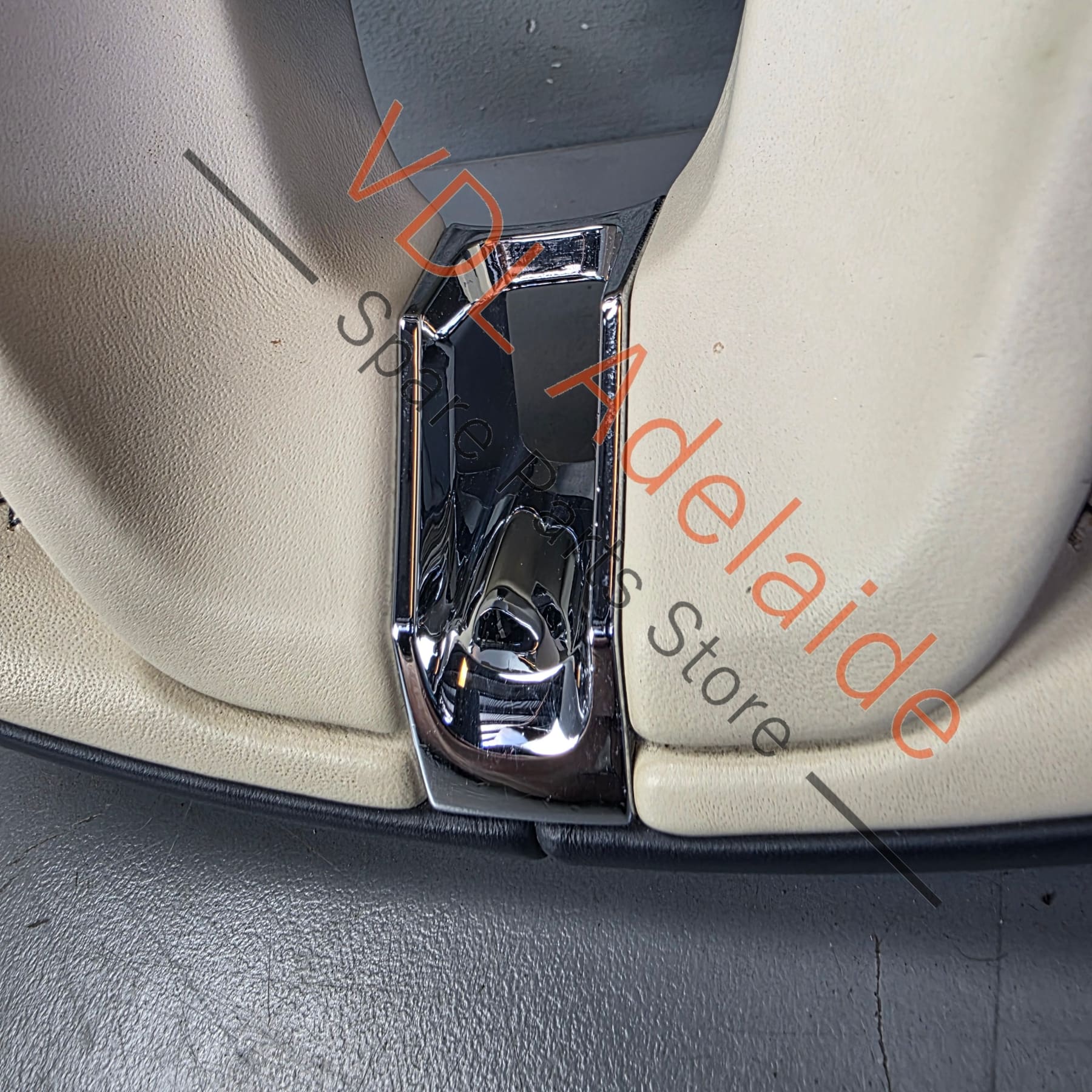 36A419089A   Bentley Bentayga Multispoke Steering Wheel Leather Hide colour Linen / Imperial Blue 36A419089A