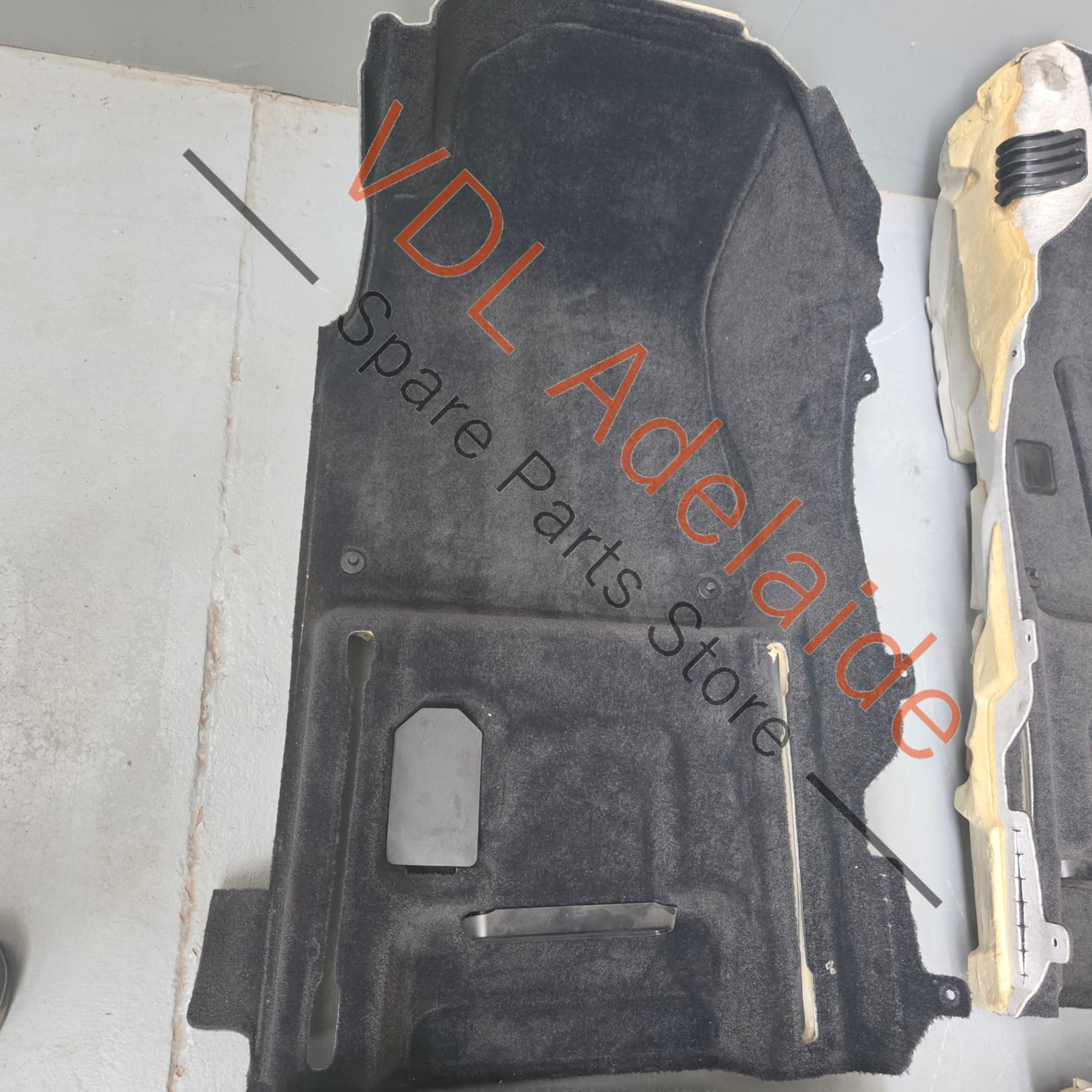 36C863704GV66   Bentley Bentayga Set of Floor Carpets Imperial Blue for RHD models 36C863704G V66