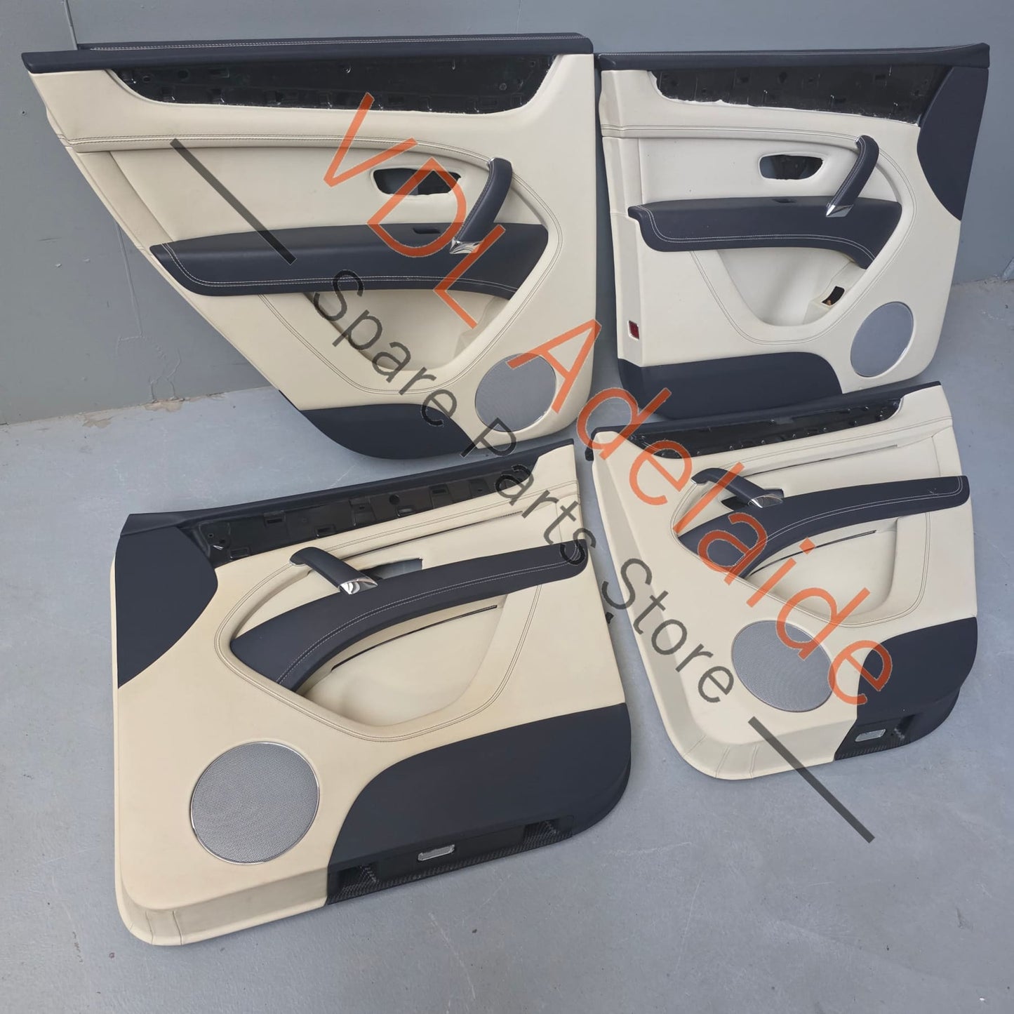 36A867107 36A867108  Bentley Bentayga Set of Door Trim Leather Hyde Colour Linen / Imperial Blue