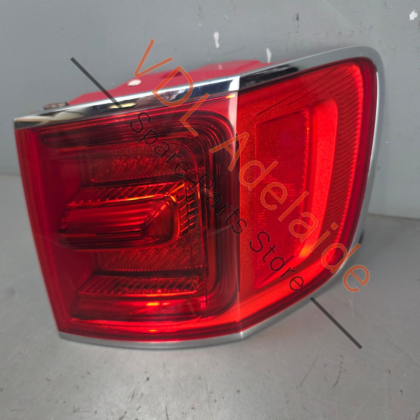 36A945096H   Bentley Bentayga Rear LED Tail Lamp Light Right Outer 36A945096H