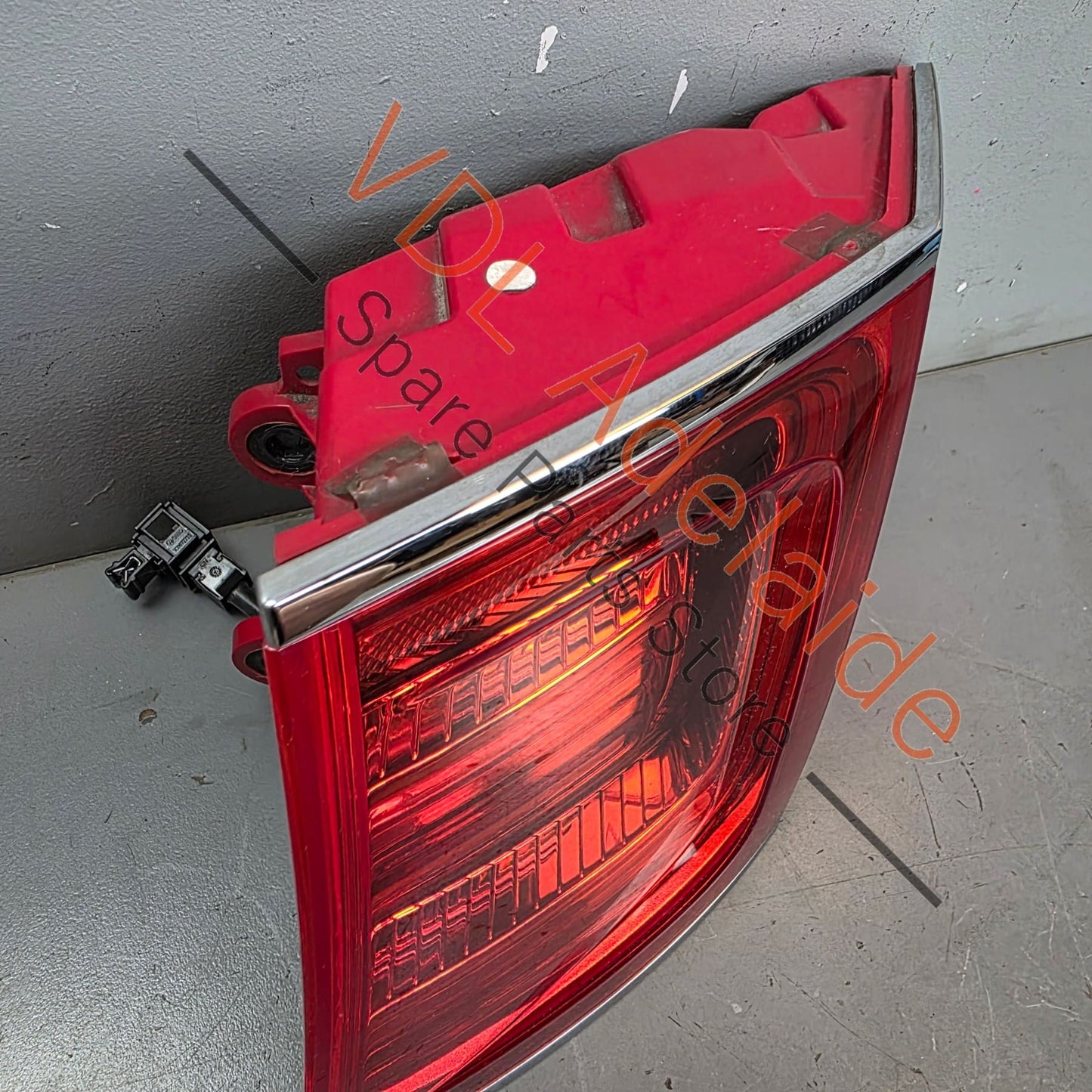 36A945096H   Bentley Bentayga Rear LED Tail Lamp Light Right Outer 36A945096H