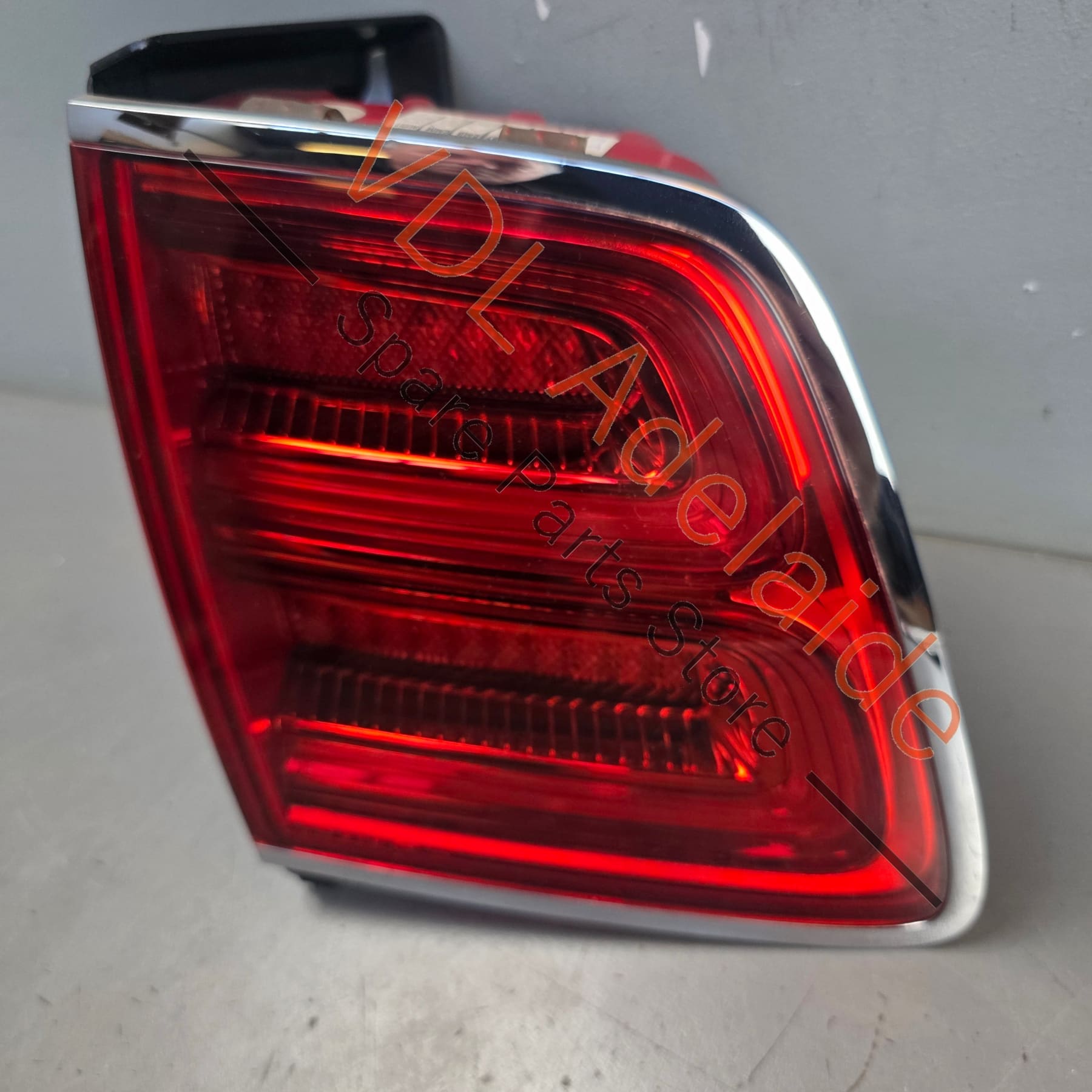 36A945093P 36A945093K  Bentley Bentayga Rear LED Tail Lamp Light Left Inner 36A945093K / 36A945093P