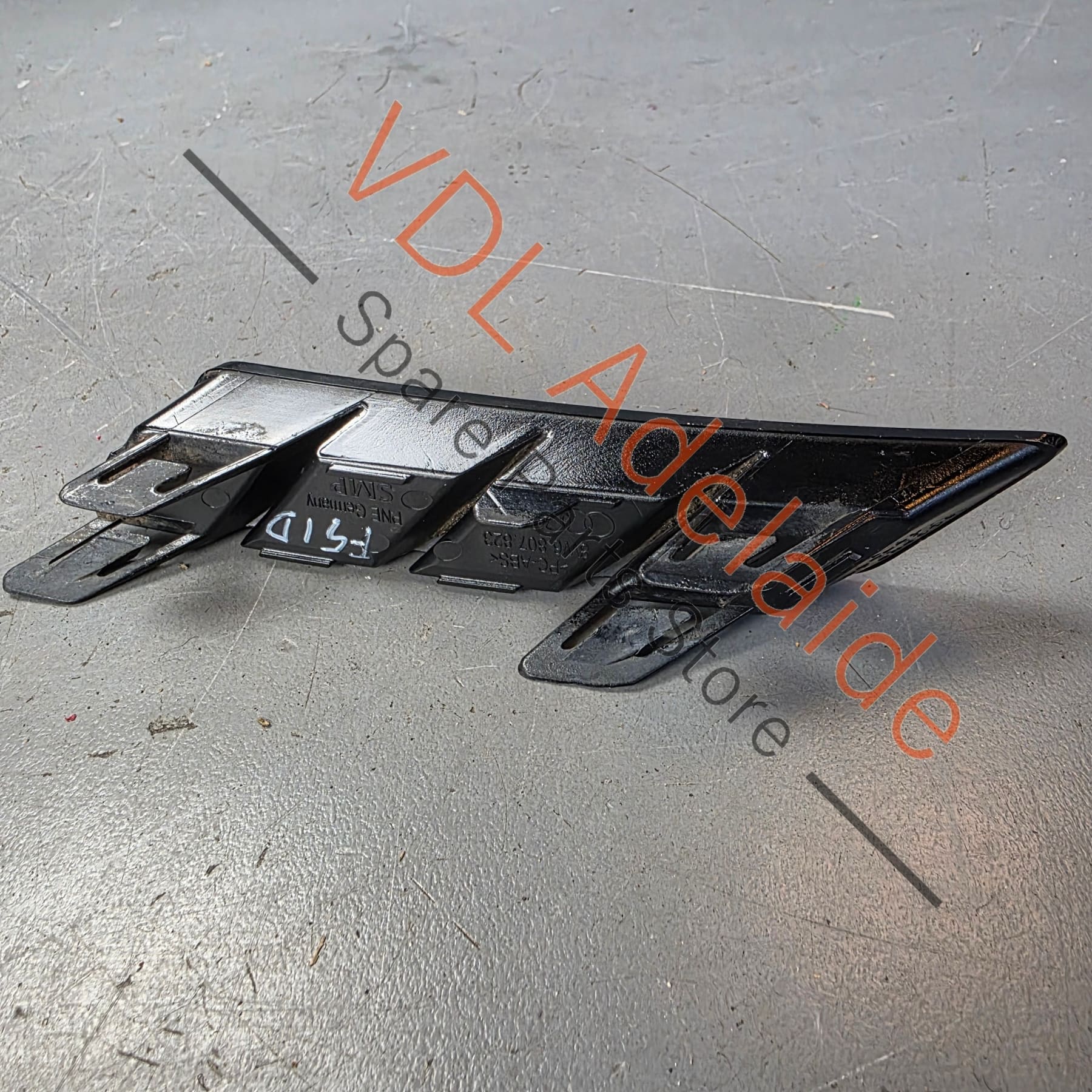 8W6807823B9B9 8W6807823B  Audi RS5 Rear Bumper Gloss Black Trim Left Corner 8W6807823B 9B9