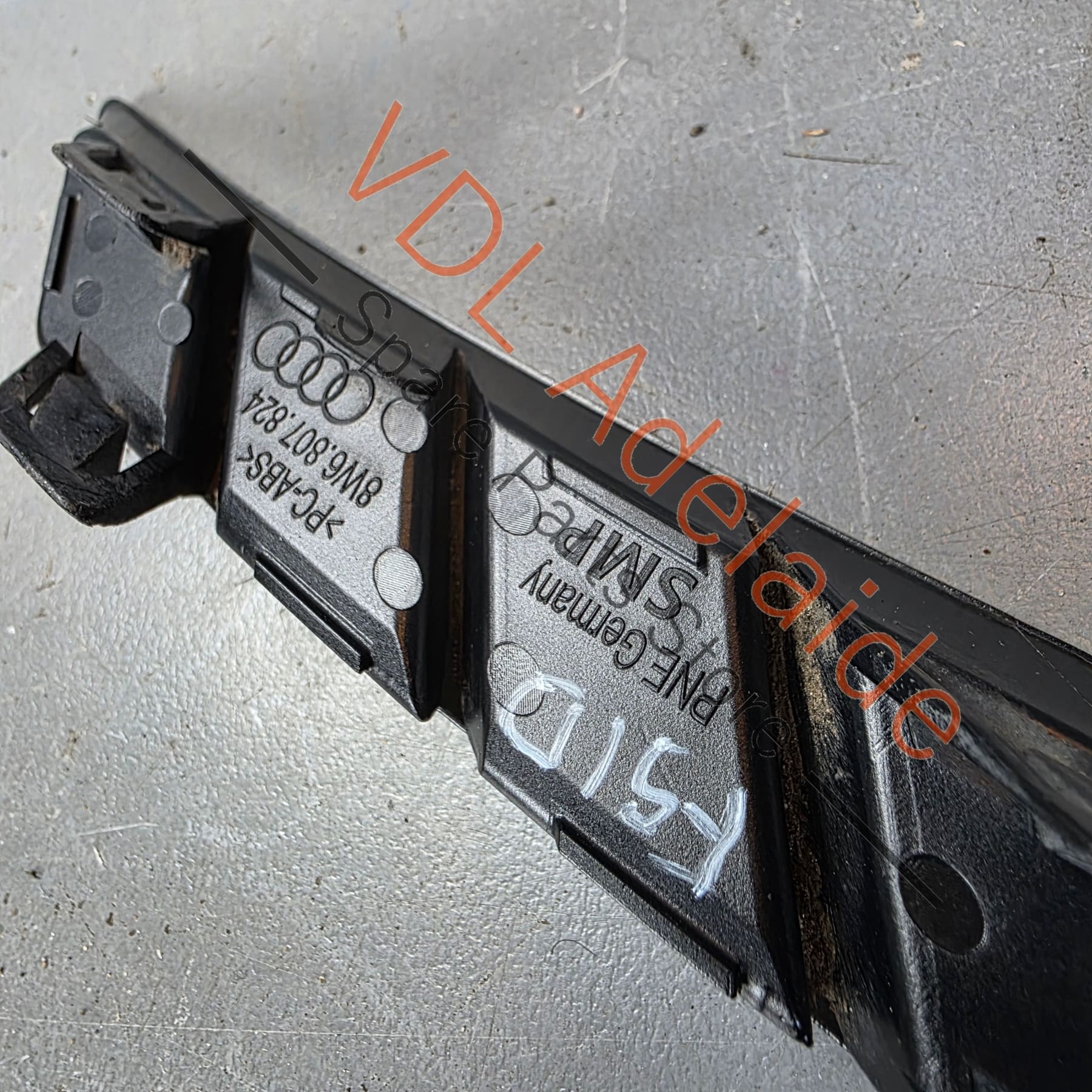 8W6807824B9B9 8W6807824B  Audi RS5 Rear Bumper Gloss Black Trim Right Corner 8W6807824B 9B9