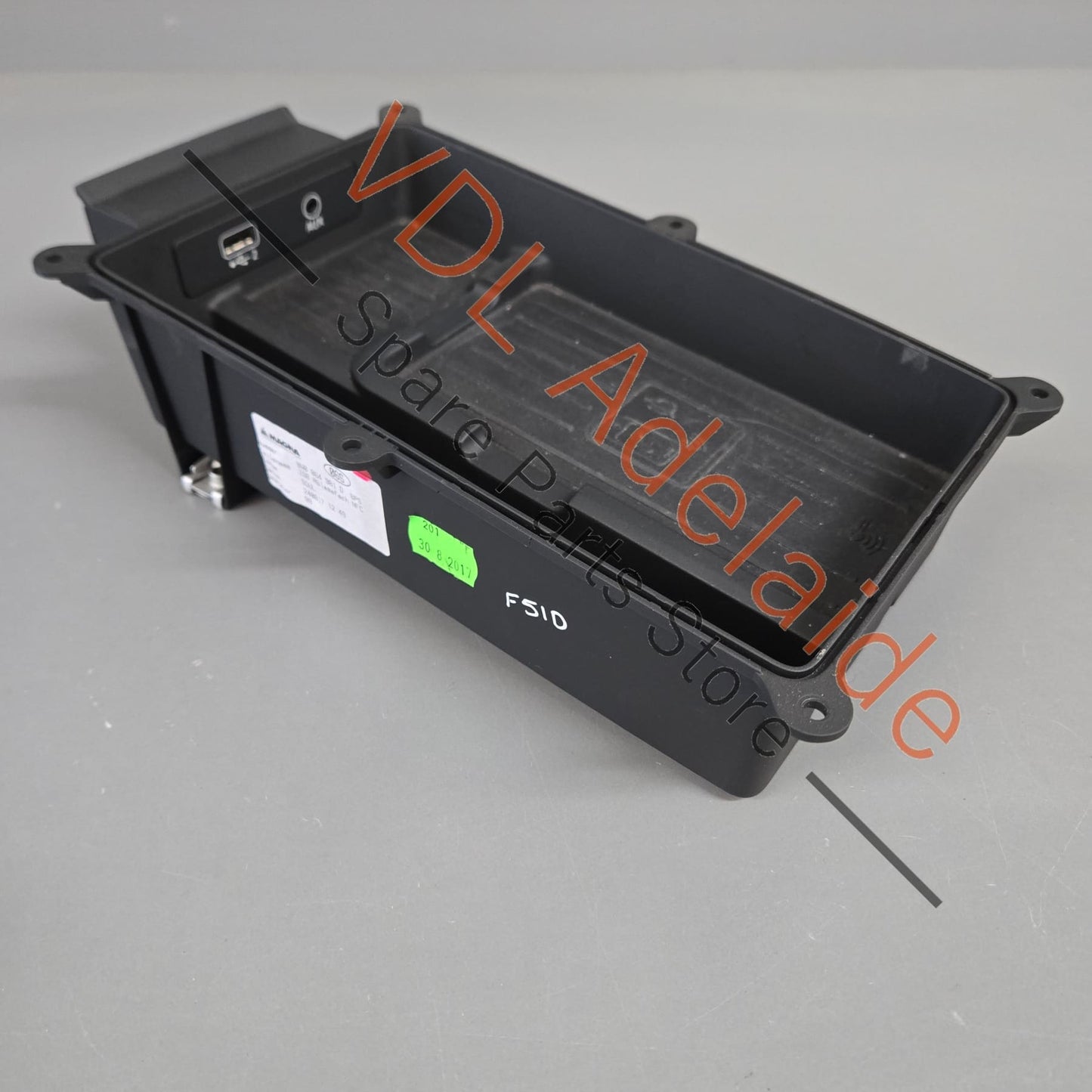 8W0864981D   Audi RS5 F5 B9 Wireless Phone Charger in Centre Console 8W0864981D 8W0035708