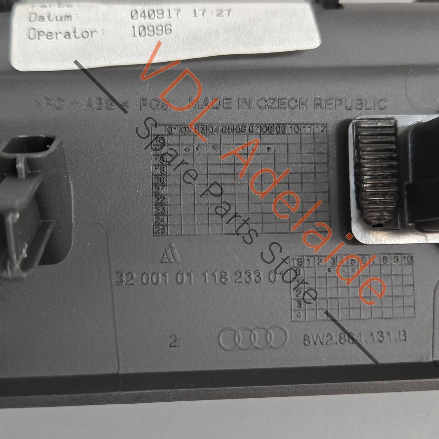 8W2864131B   Audi RS5 F5 B9 F5 Centre Console Storage Compartment for RHD with USB Jack 8W2864131B