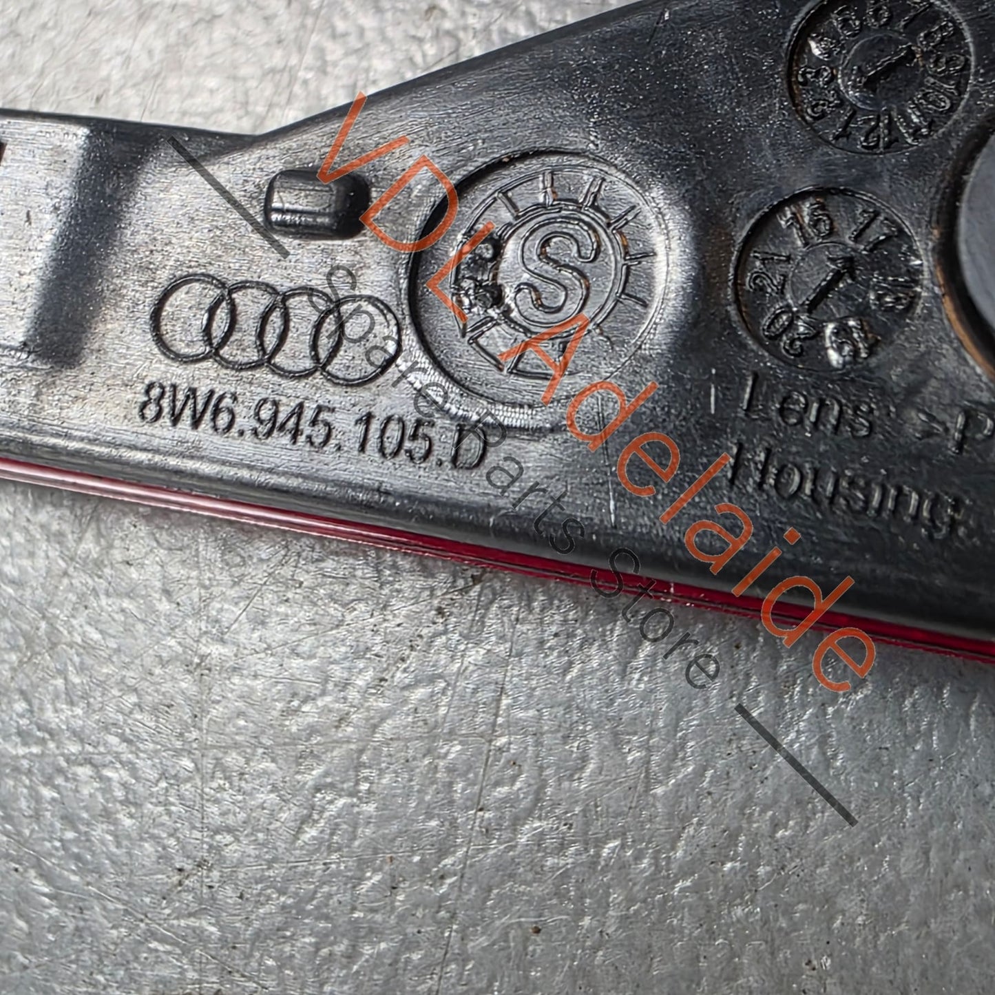 8W6945105D   Audi RS5 F5 B9 A5 S5 Rear Left Inner Reflector 8W6945105D