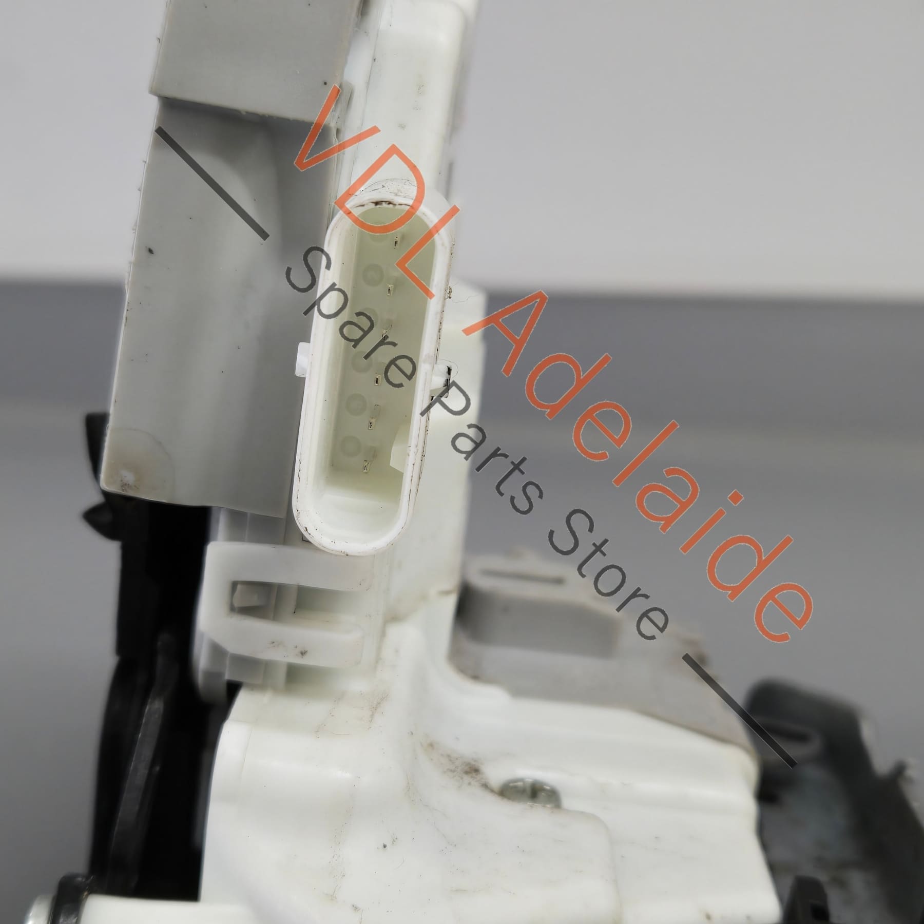 8X2837015B   Audi VW Door Lock Left 8X2837015B