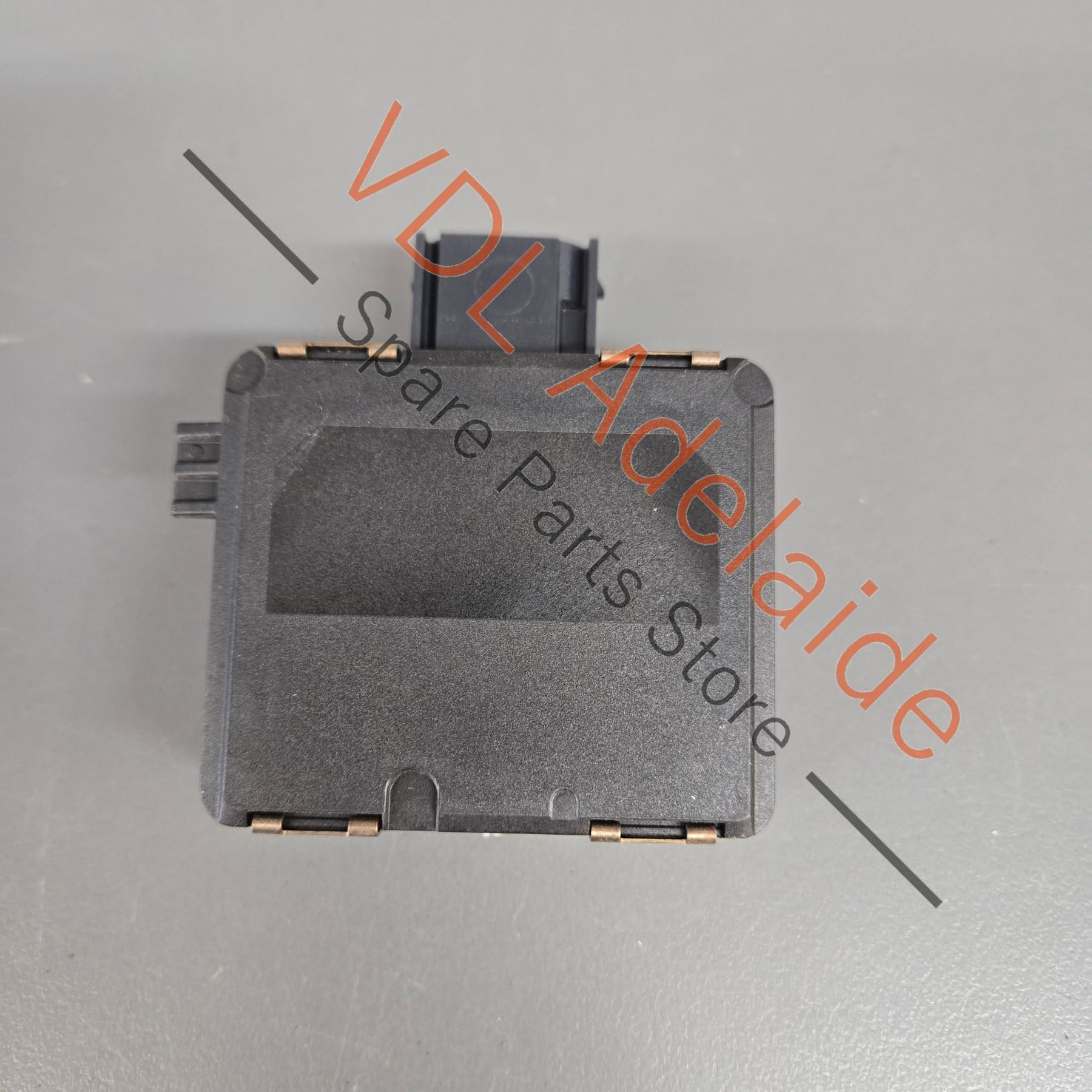 4M0907566D   Audi VW Rear Right Lane Change Assist Module Radar Master 4M0907566D