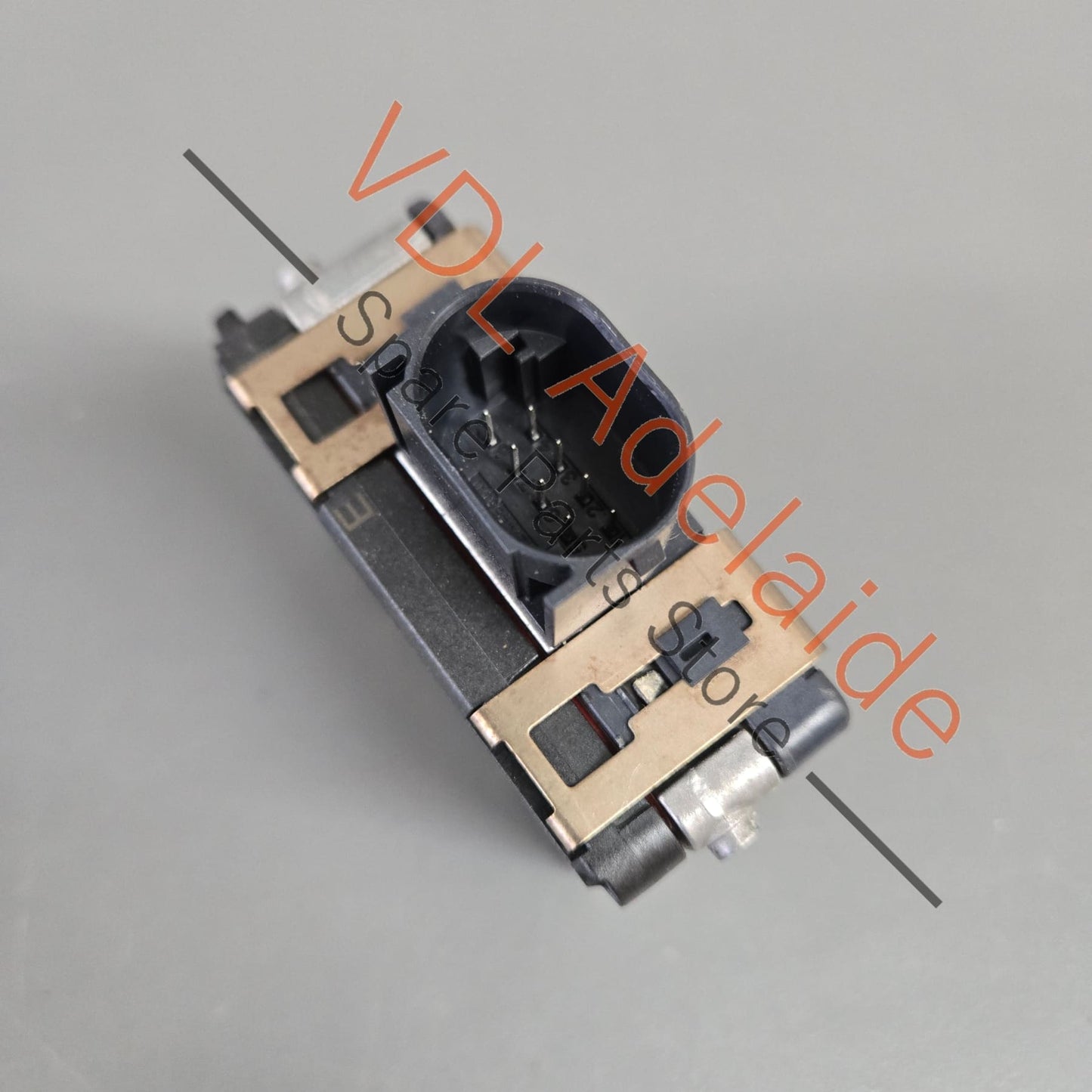 4M0907566D   Audi VW Rear Right Lane Change Assist Module Radar Master 4M0907566D