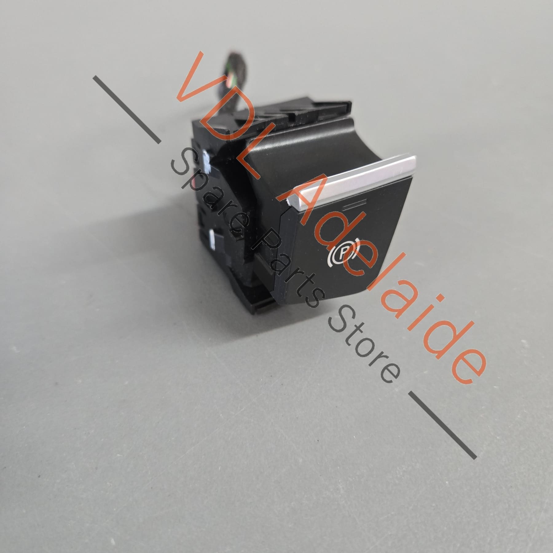 4M2927225A   Audi A4 S4 B9 Switch for Electric Handbrake Park Brake EPB 4M2927225A