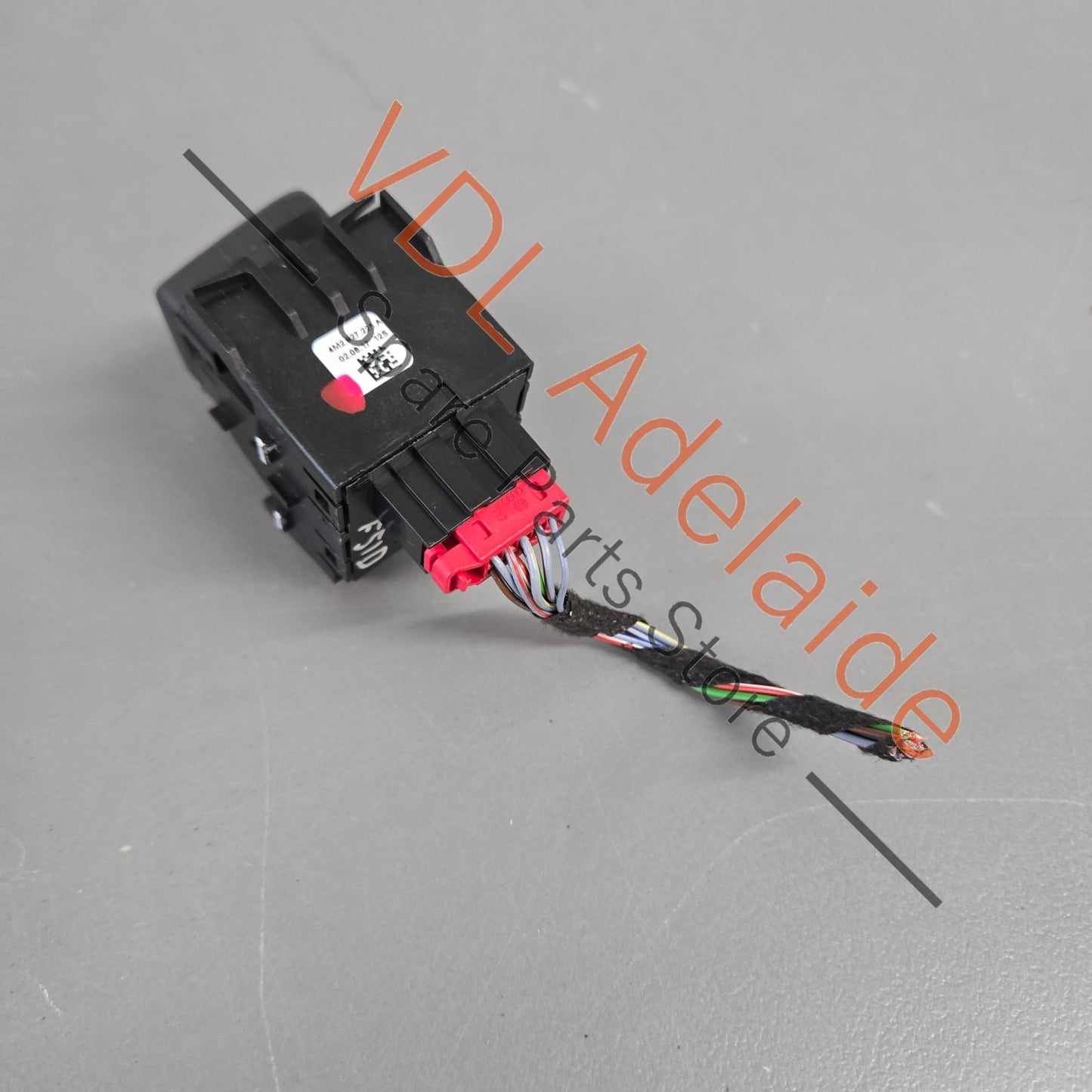 4M2927225A   Audi A4 S4 B9 Switch for Electric Handbrake Park Brake EPB 4M2927225A