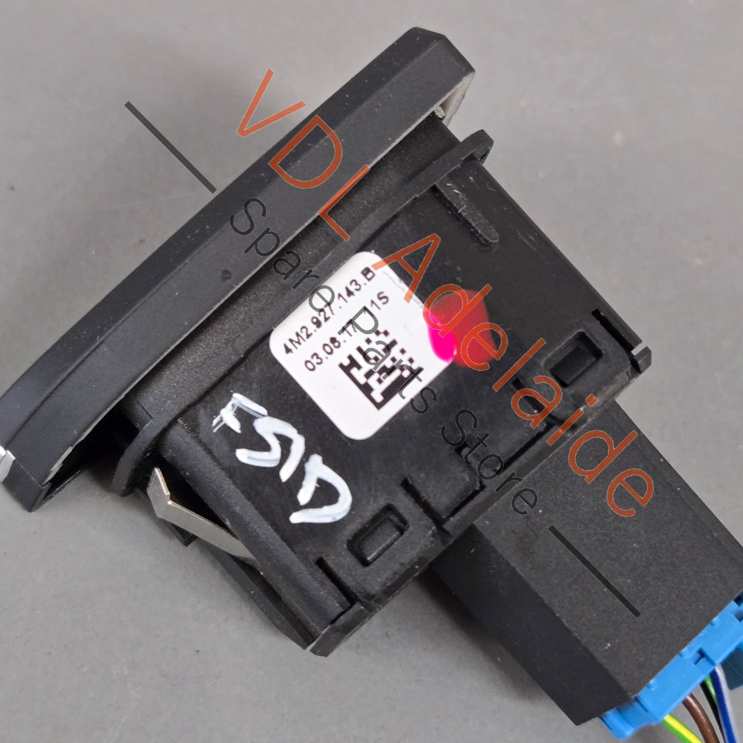 4M2927143B   Audi Button for Hill Descent Control 4M2927143B 8W2927143A