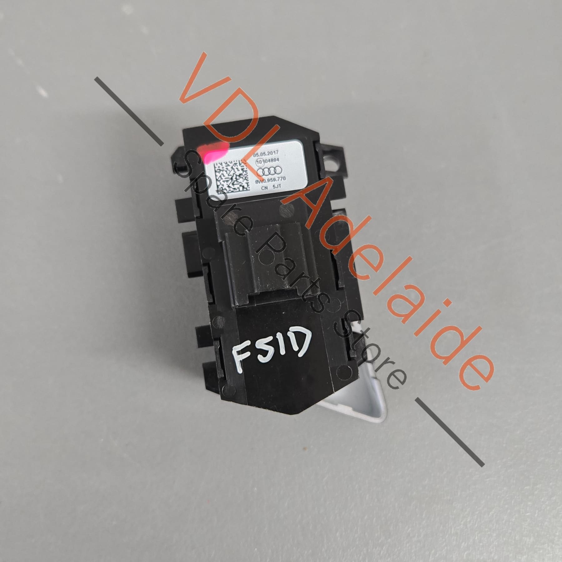 8W0959770   Audi A4 S4 RS4 RS5 F5 B9 Switch for Memory Seat Right Side 8W0959770 5PR