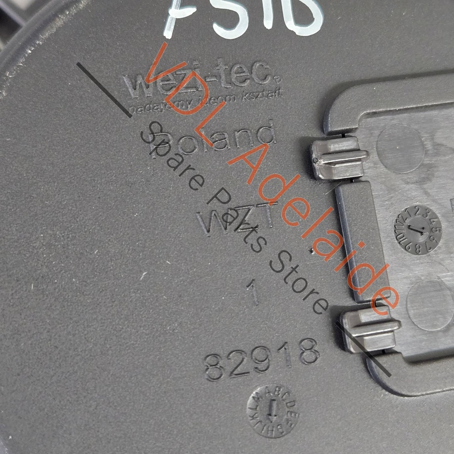 8W0862533B 8W0862533E  Audi A4 A5 S4 B9 Centre Console Cup Drinks Holder 8W0862533B 8W0862533E