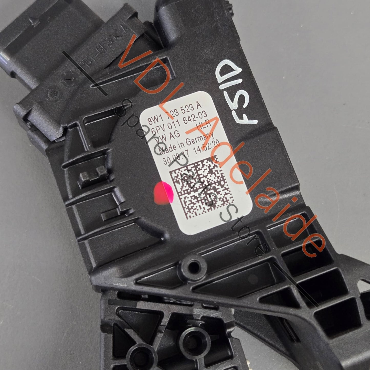 8W1723523A 8W1723523  Audi A4 S4 RS4 Accelerator Pedal Throttle for RHD models 8W1723523 8W1723523A