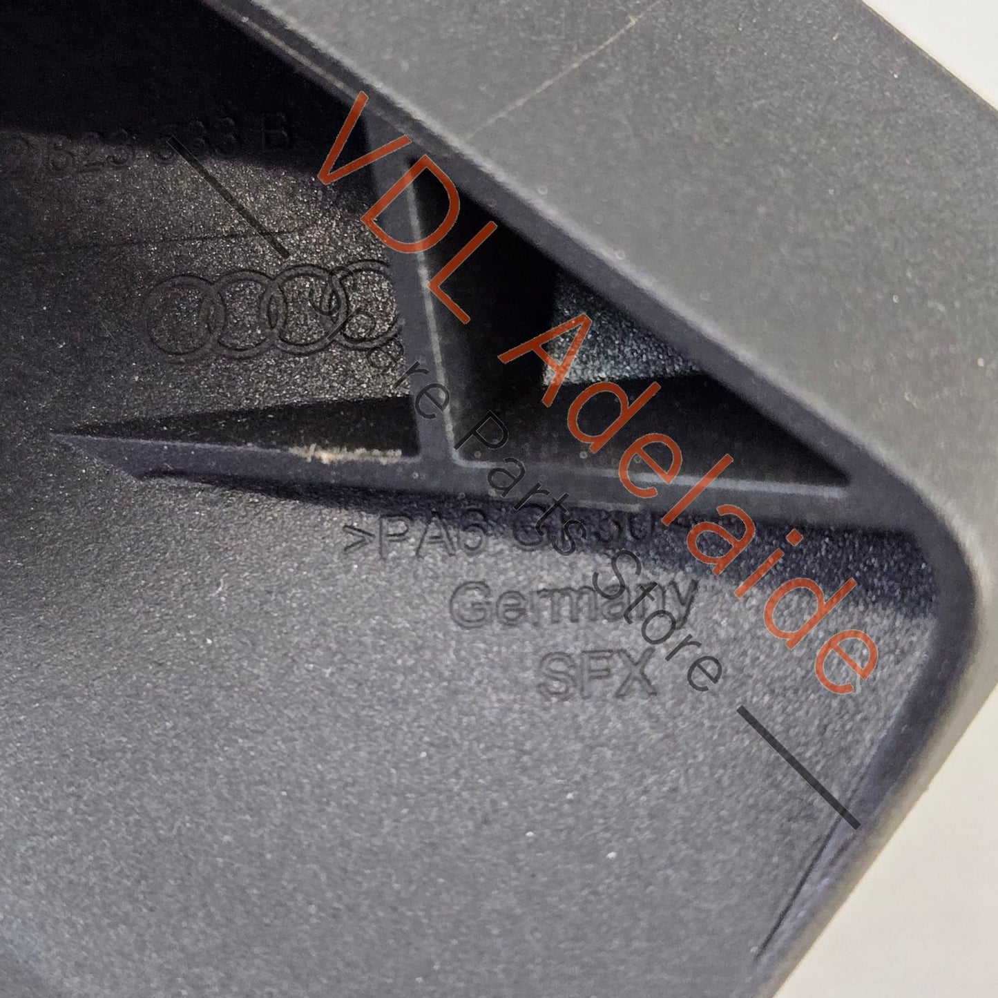 8W2823533C   Audi A4 A5 Bonnet Release Handle Lever 8W2823533C
