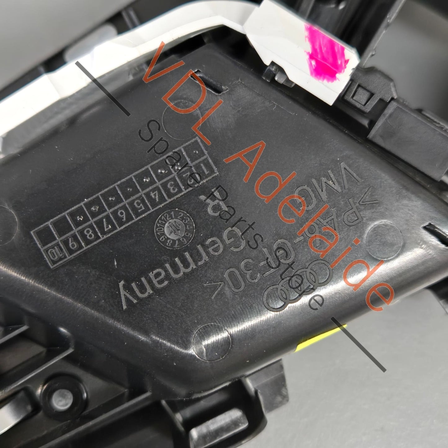8W6837020C4PK   Audi RS4 RS5 B9 Interior Door Handle Right 8W6837020C 4PK