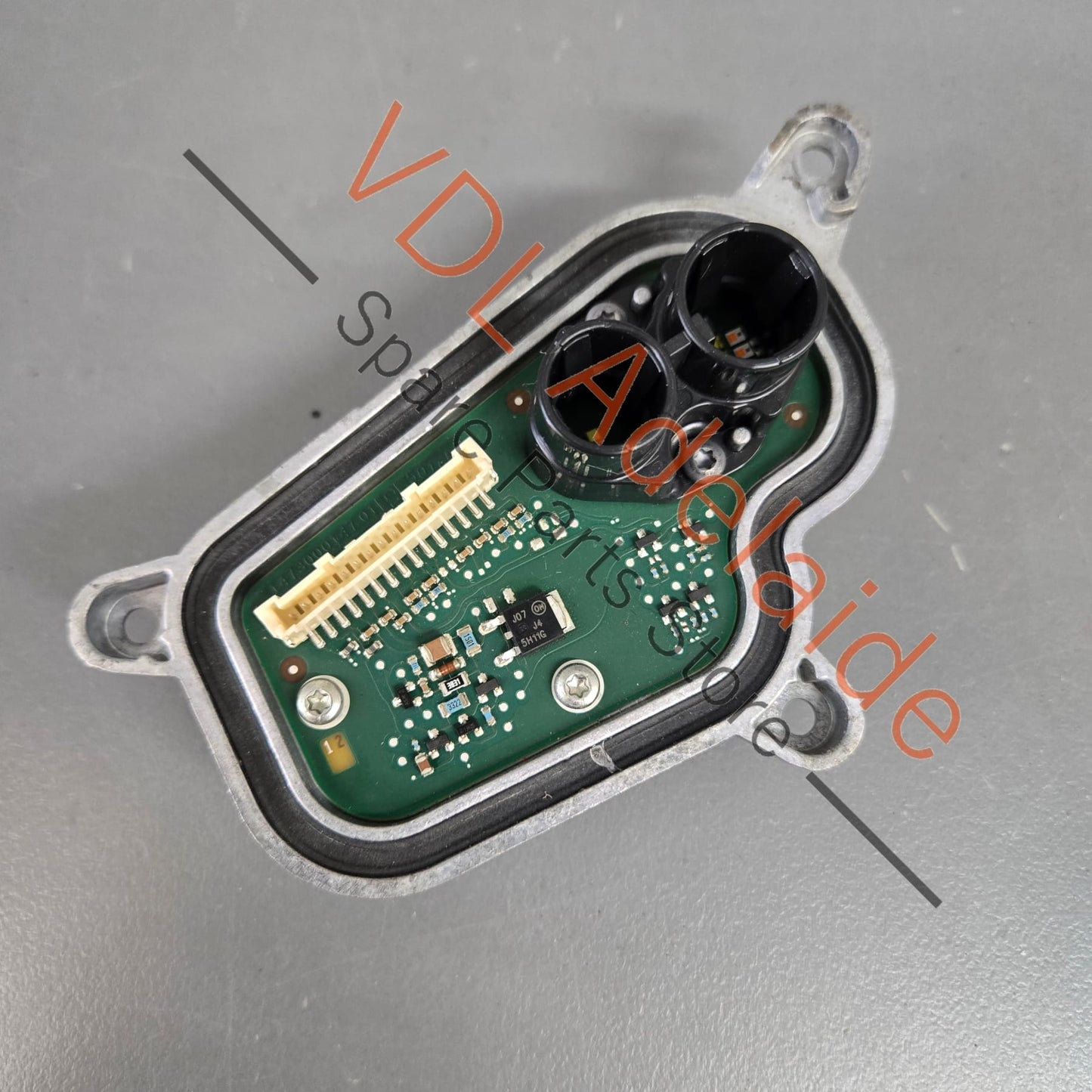 8W6998473C   Genuine OEM Audi A5 S5 RS5 B9 Left Headlight Indicator Control Module 8W6998473C