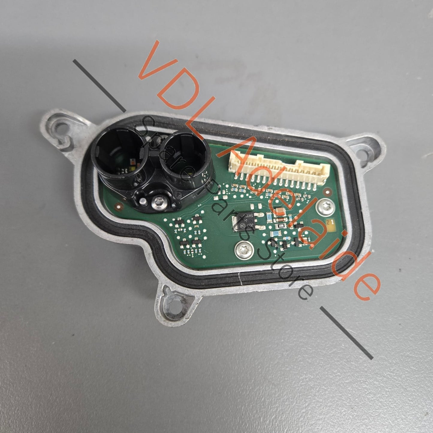 8W6998474C   Genuine OEM Audi A5 S5 RS5 B9 Right Headlight Indicator Control Module 8W6998474C