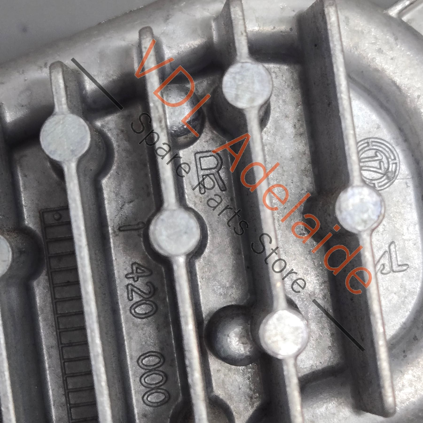 8W6998474C   Genuine OEM Audi A5 S5 RS5 B9 Right Headlight Indicator Control Module 8W6998474C