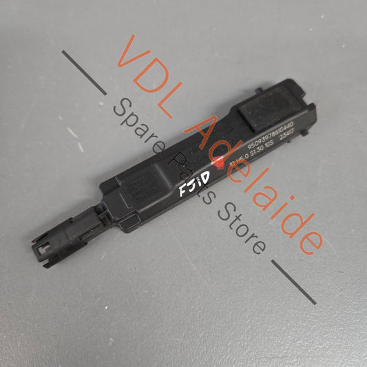 8W0927754    Audi RS5 F5 B9 Right Side Door Handle Keyless Entry Sensor 8W0927754
