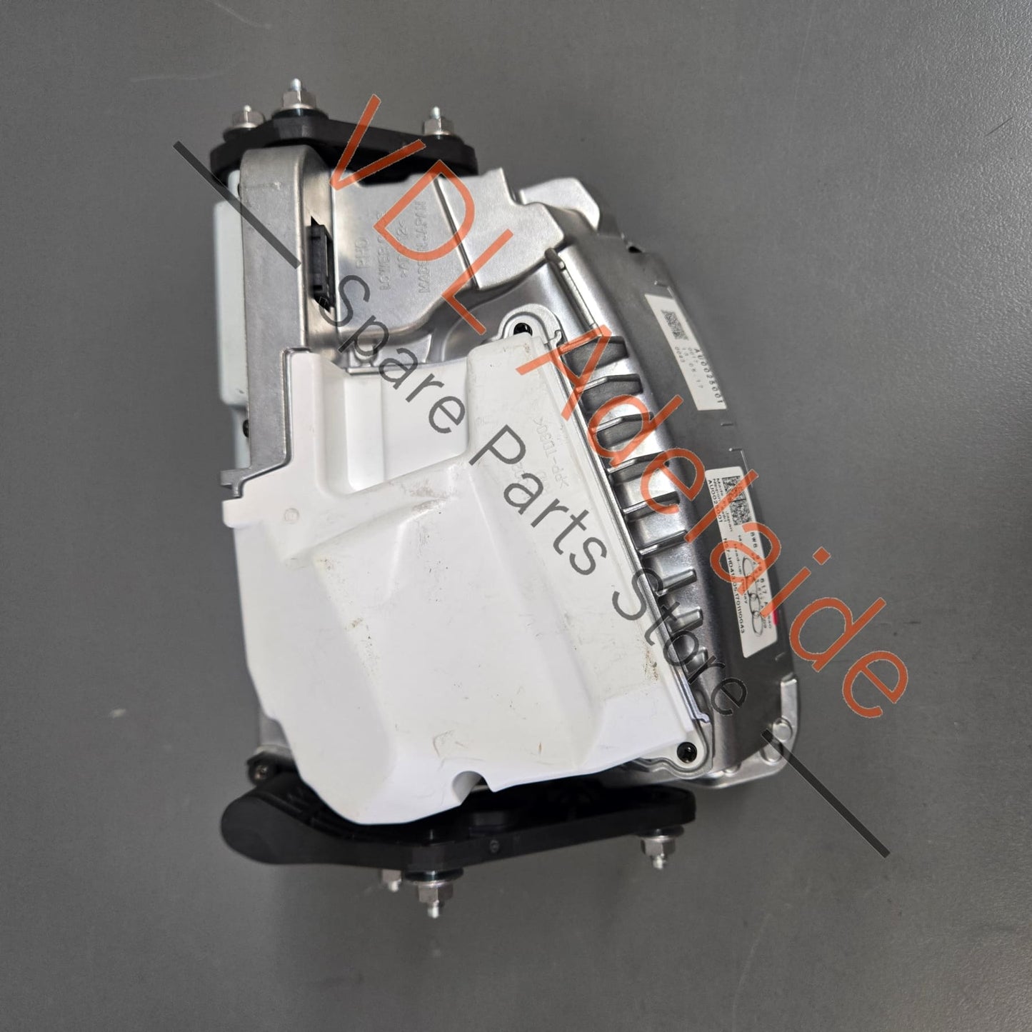 8W6919617A    Audi RS5 F5 B9 Windscreen Heads Up Display Unit for RHD 8W6919617A