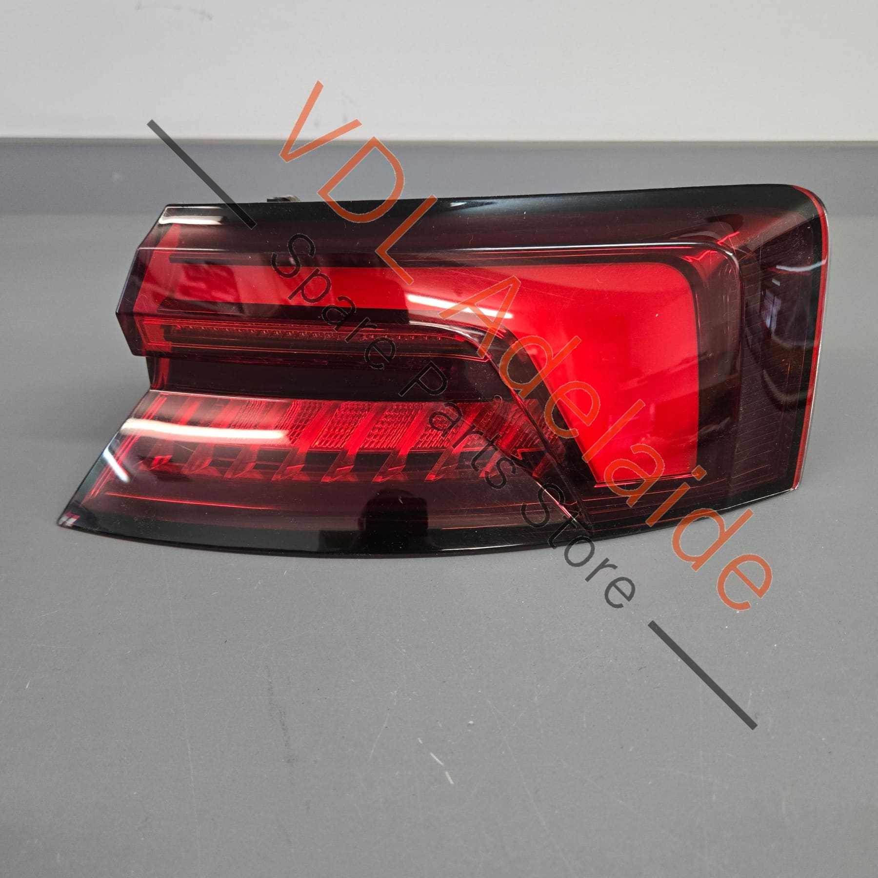 8W6945092J 8W6945092P   Audi RS5 Rear Right Outer Tail Lamp Light LED 8W6945092J 8W6945092P