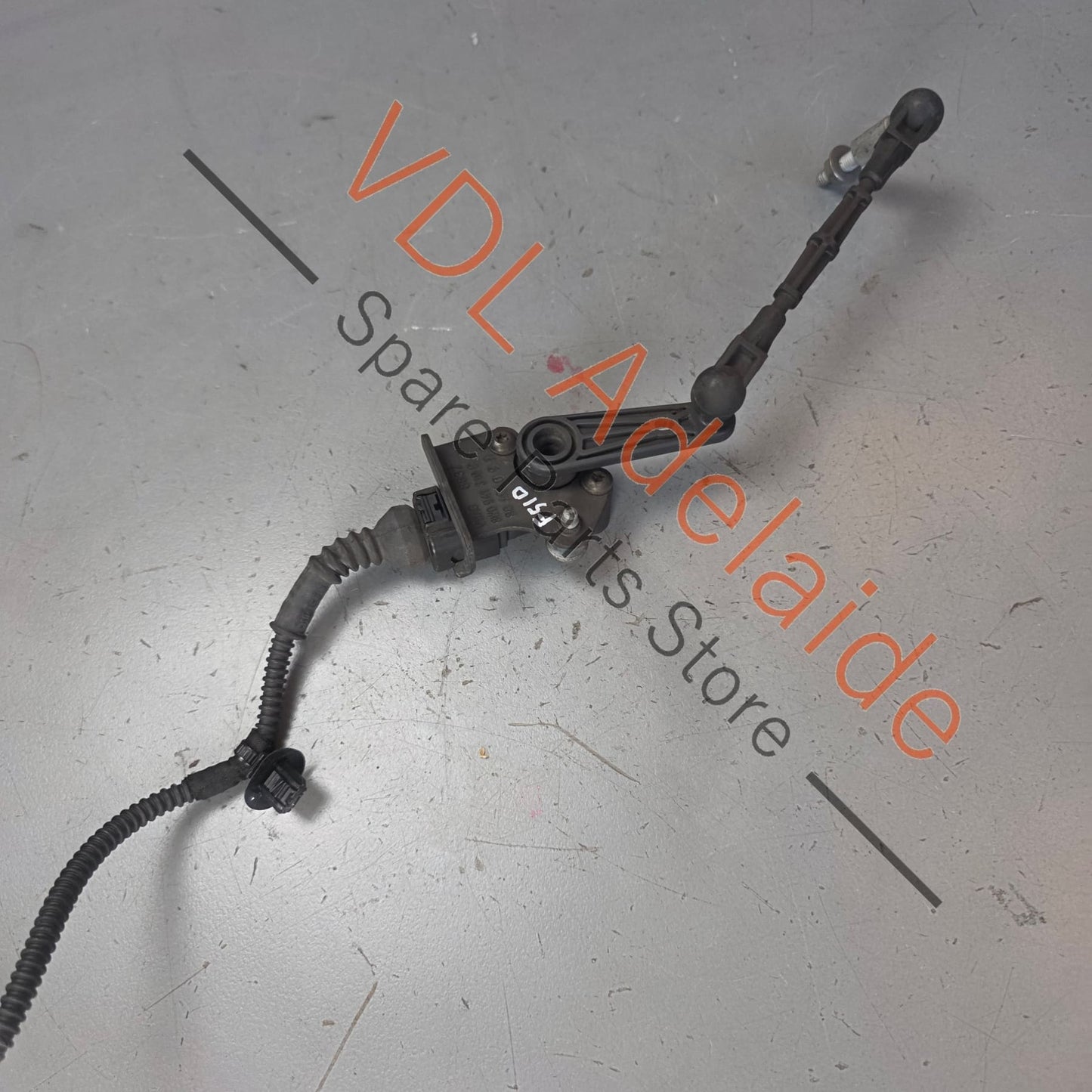 8W0941310C 8W0941310E   Audi A4 A5 Rear Right Suspension Level Sensor 8W0941310C 8W0941310E