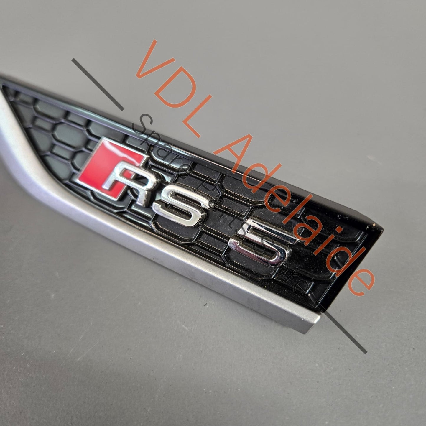 8W6853601D 8W6853601DPUZ   Audi RS5 Left Front Fender Badge Emblem 8W6853601D PUZ