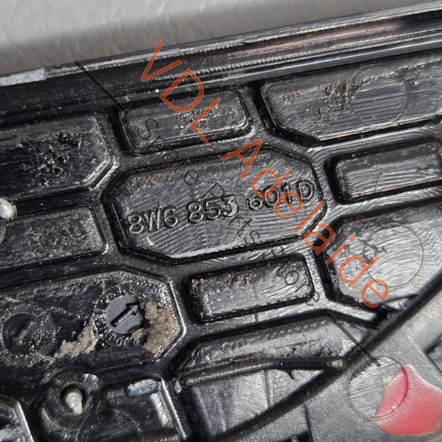 8W6853601D 8W6853601DPUZ   Audi RS5 Left Front Fender Badge Emblem 8W6853601D PUZ