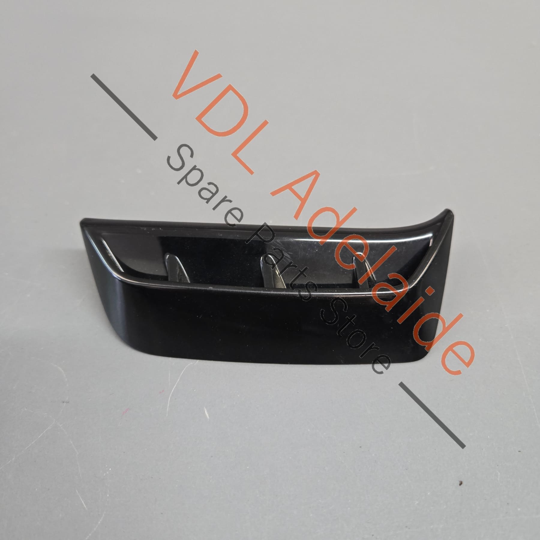 8W6853174    Audi RS5 front Right Fender Trim Filler Panel Gloss Black Exterior Molding 8W6853174