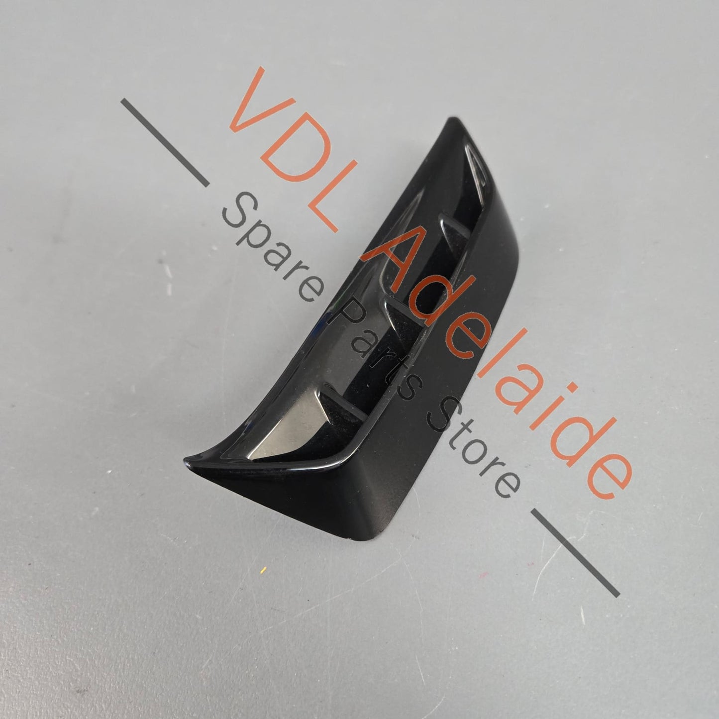8W6853173    Audi RS5 front Left Fender Trim Filler Panel Gloss Black Exterior Molding 8W6853173