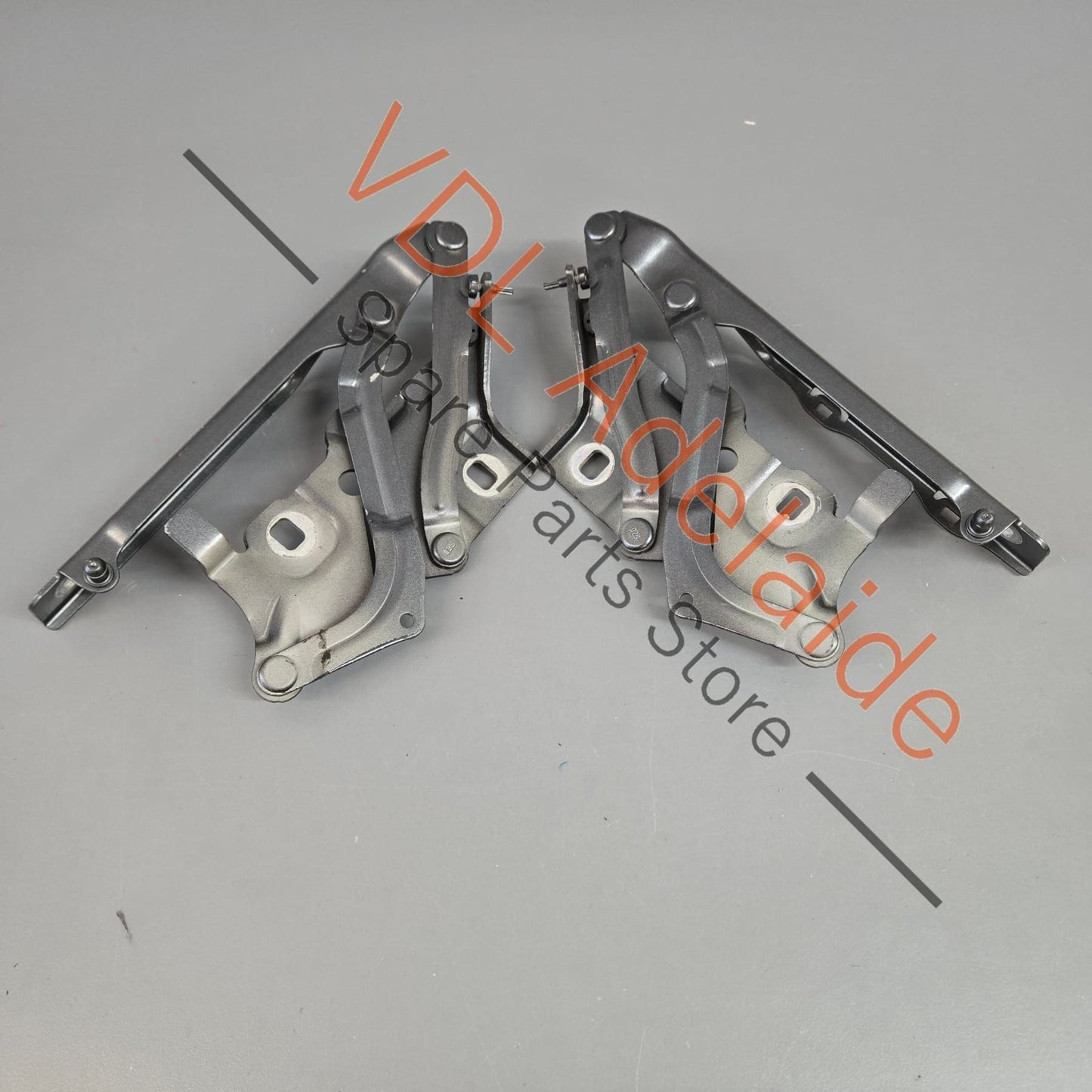 8W6823301D 8W6823302D   Audi A5 S5 RS5 B9 Pair of Bonnet Hinges 8W6823301D 8W6823302D