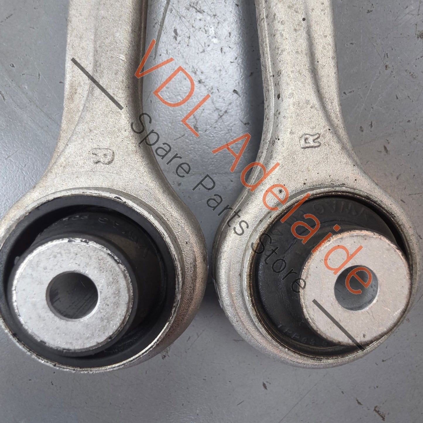 8W0407510E 8W0407506E 8W0407506C 8W0407510B Audi RS5 B9 Front Right Upper Control Arm Set 8W0407510E 8W0407506E
