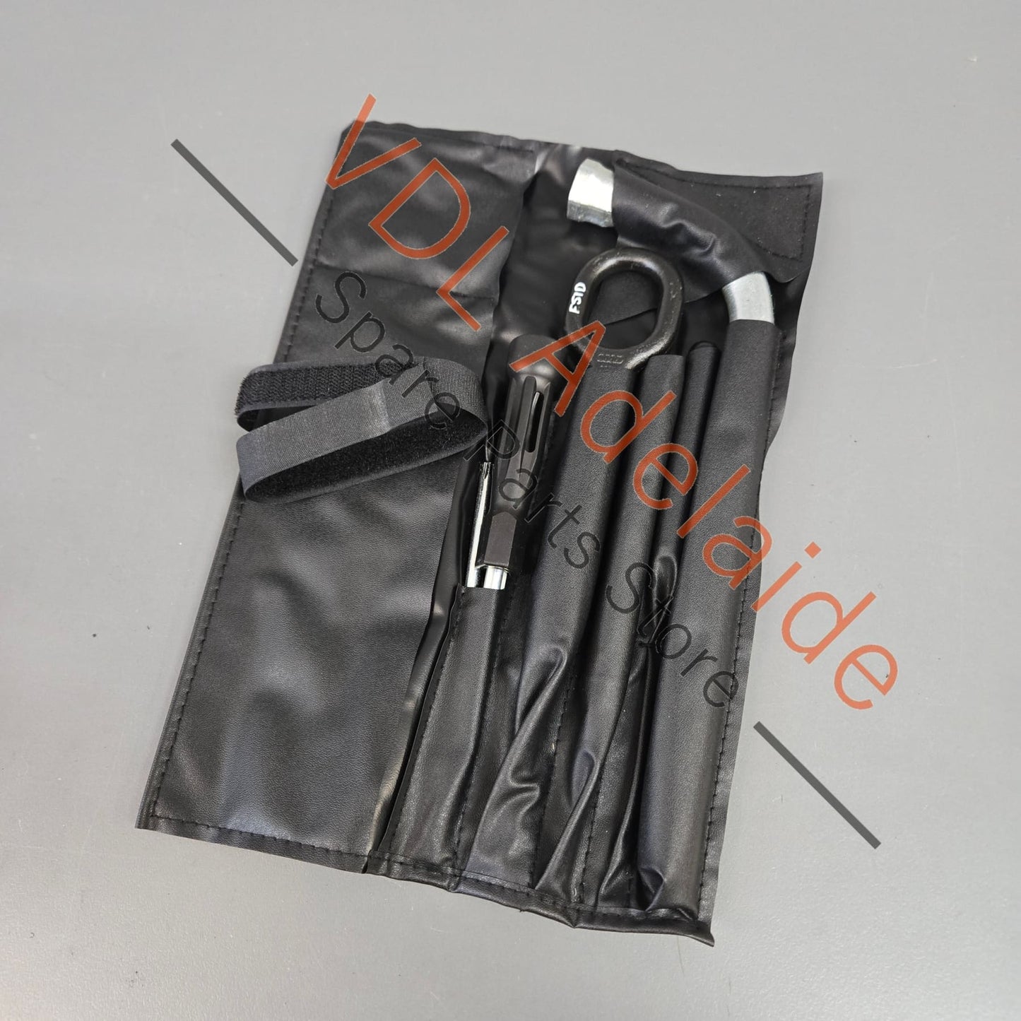 8K0805615    Audi A4 A5 B9 Original Tool Roll Set with Tow Hook 8K0805615