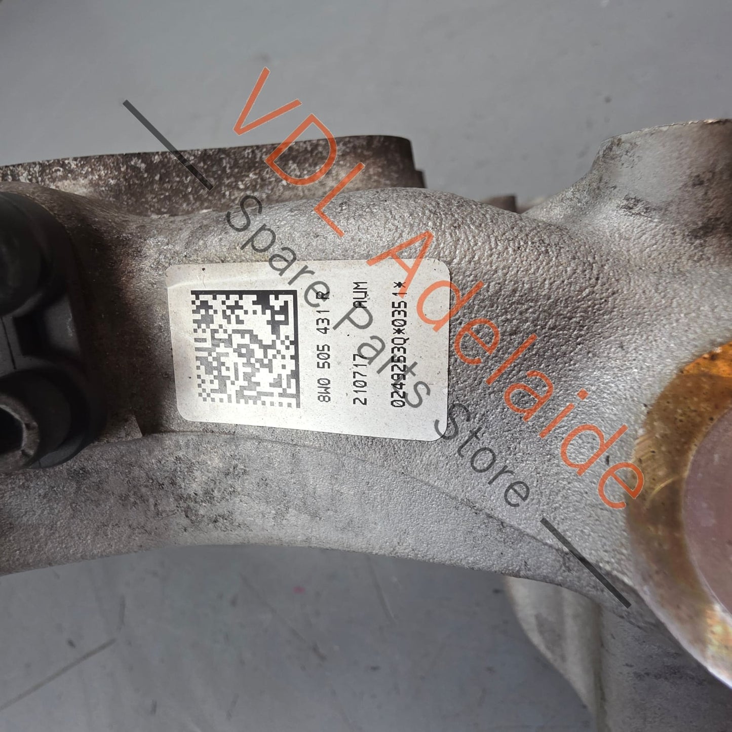 8W0505431R    Audi RS5 F5 B9 Rear Left Wheel Bearing Housing Hub 8W0505431R