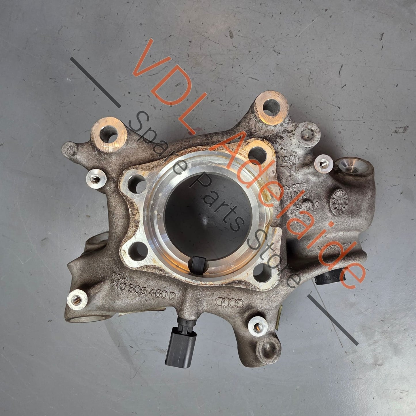 8W0505432R    Audi RS5 F5 B9 Rear Right Wheel Bearing Housing Hub 8W0505432R