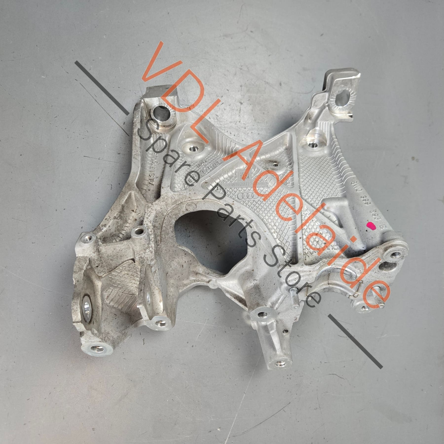 8W0399296E    Audi A4 A5 Right Engine Mounting Bracket Subframe 8W0399296E